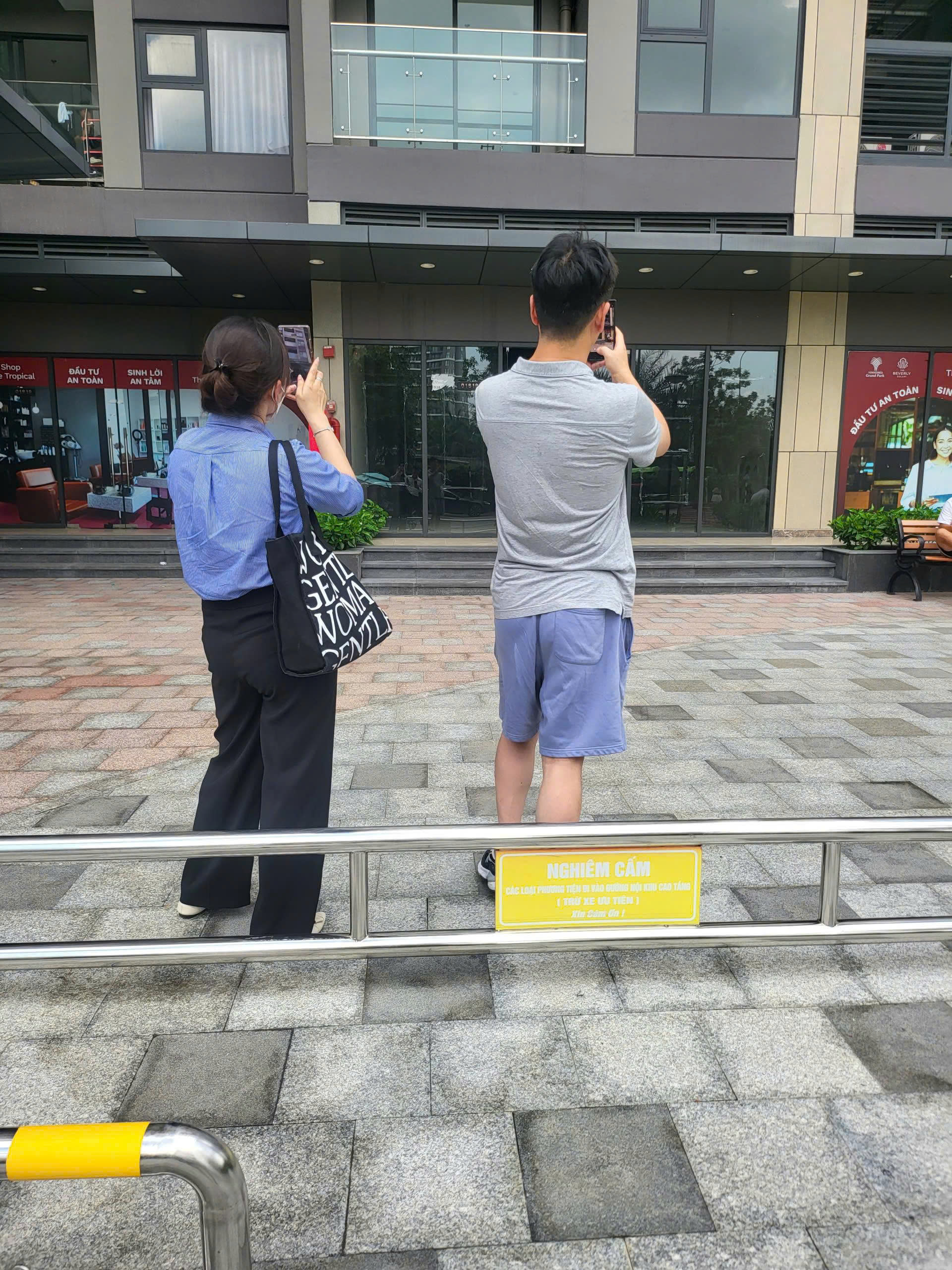 Cho thuê Shophouse phân khu Beverly solari mặt tiền 