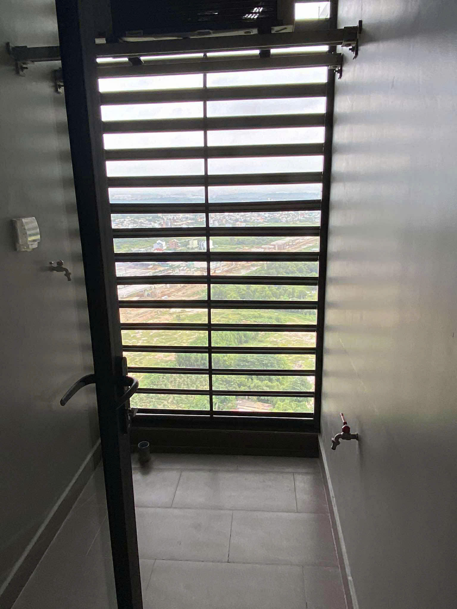 BÁN CĂN HỘ STUDIO VINHOMES GRAND PARK – BEVERLY SOLARI  Nội thất sẵn bếp & rèm