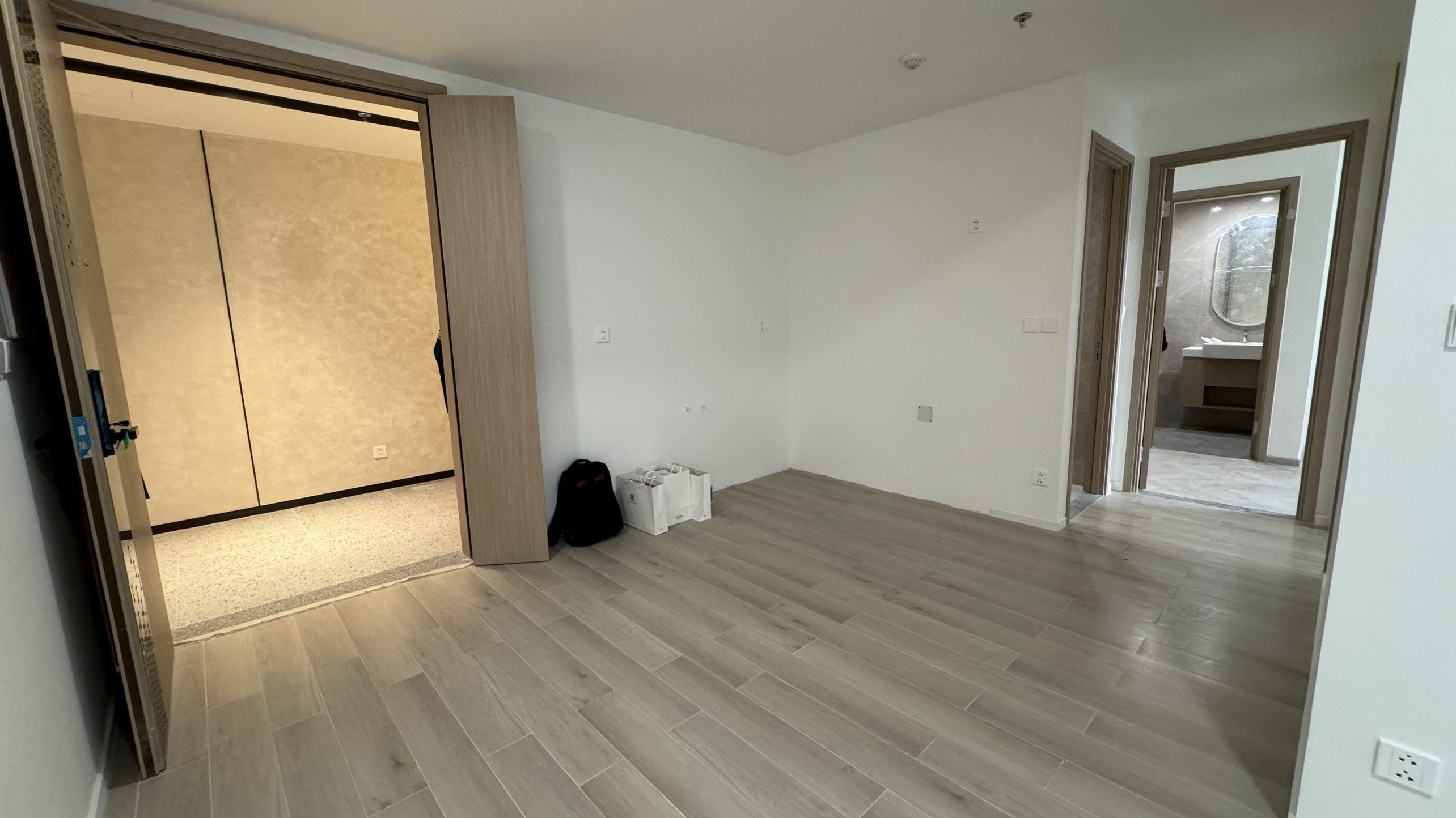 Bán căn hộ Lumiere Boulevard 2PN2WC – View nội khu xanh mát, giá tốt tại Vinhomes Grand Park