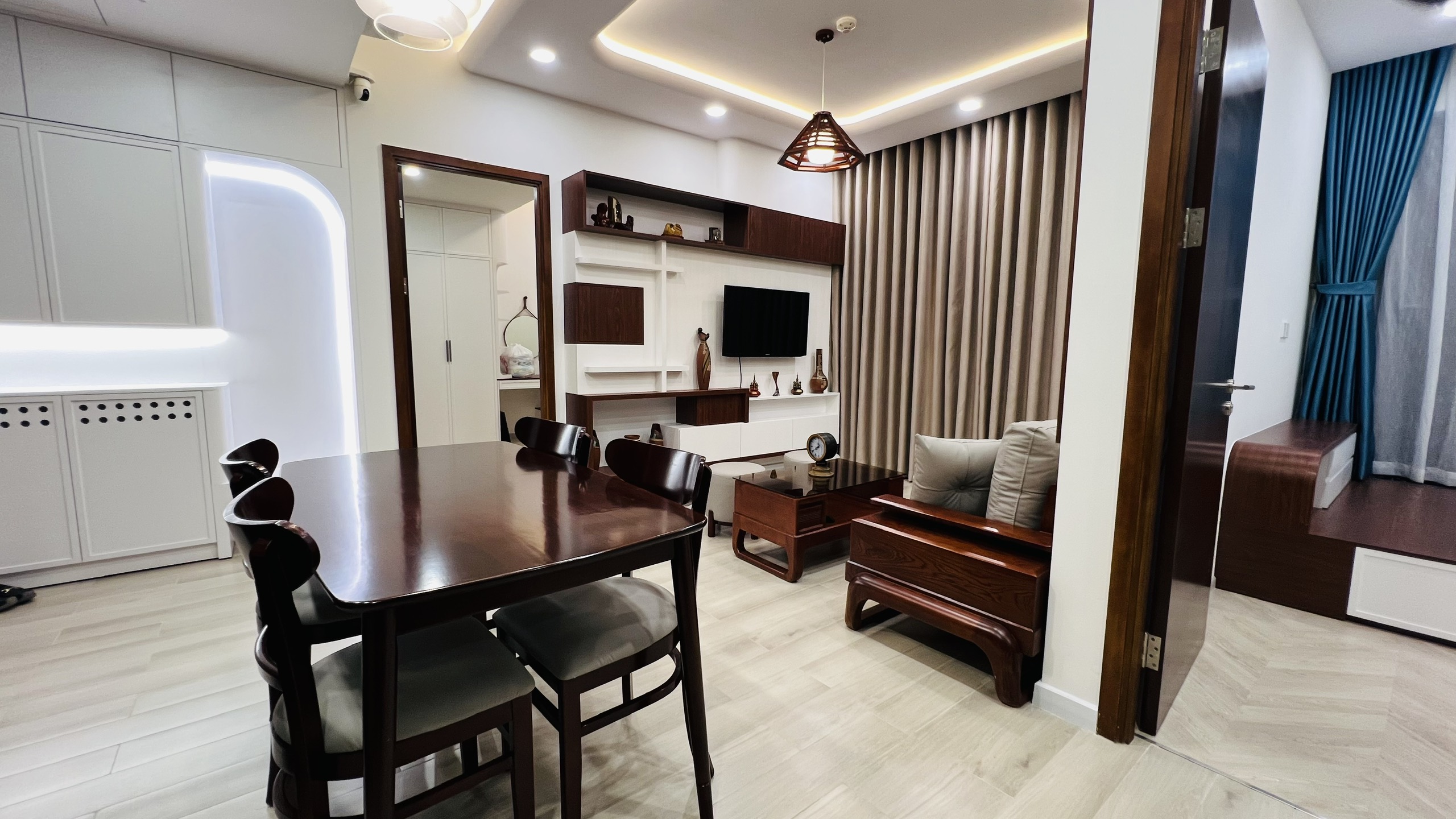 BÁN CĂN HỘ MASTERI CENTRE POINT – FULL NỘI THẤT GỖ CAO CẤP, KHÔNG GIAN SANG TRỌNG, DỌN VÀO Ở NGAY