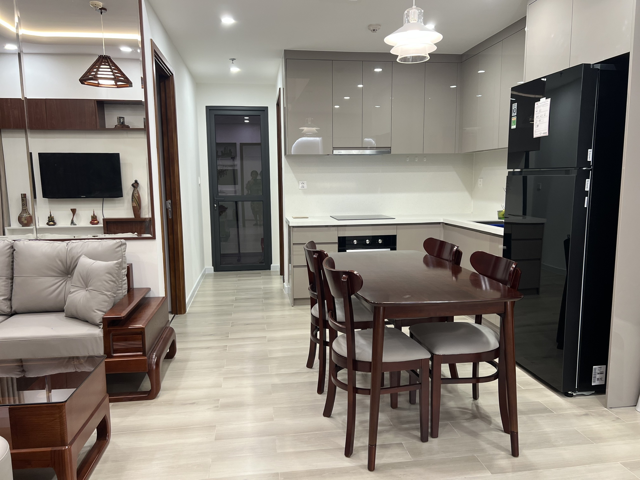 BÁN CĂN HỘ MASTERI CENTRE POINT – FULL NỘI THẤT GỖ CAO CẤP, KHÔNG GIAN SANG TRỌNG, DỌN VÀO Ở NGAY - ảnh 10