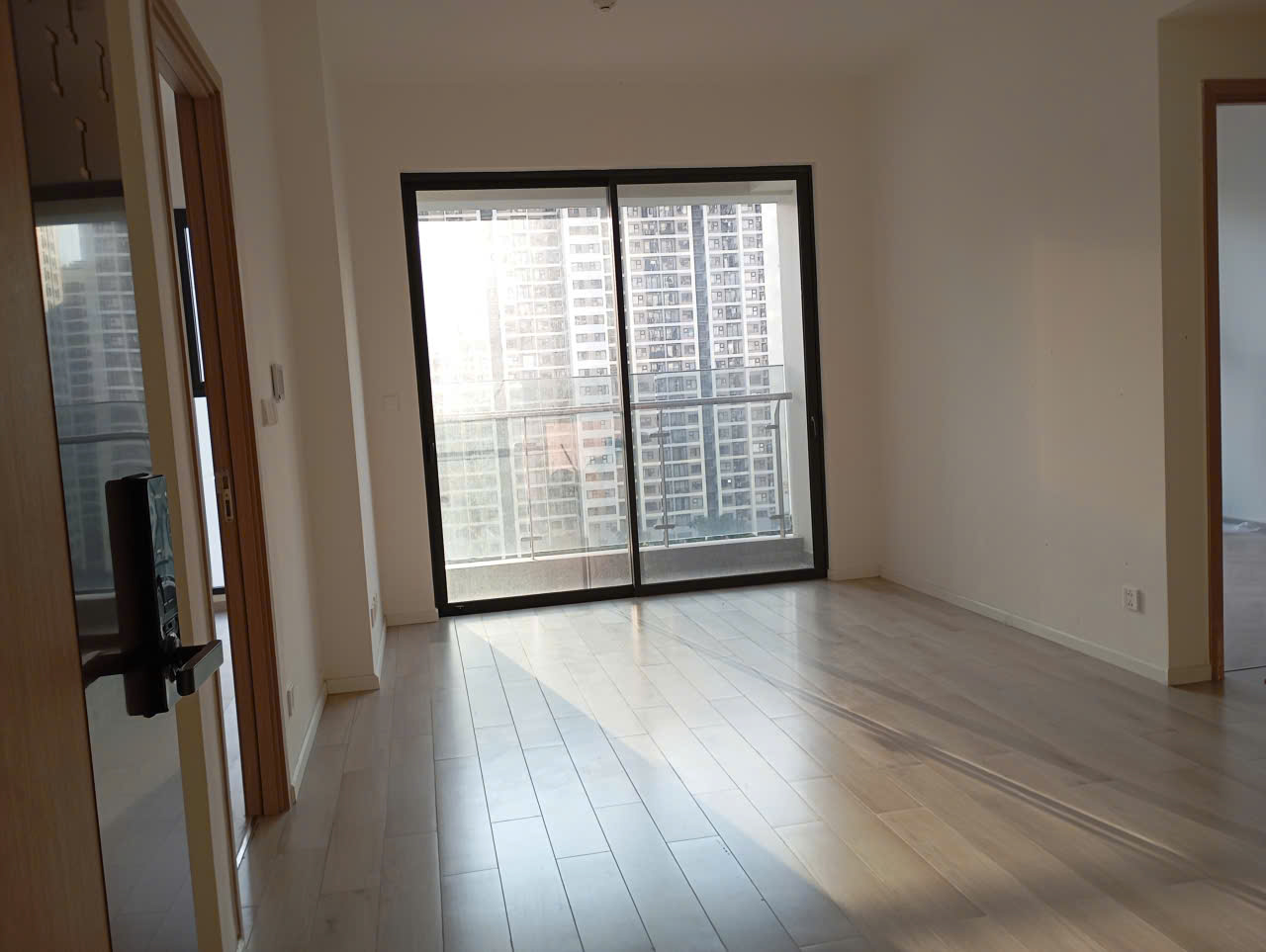 BÁN & CHO THUÊ CĂN HỘ MASTERI CENTRE POINT VINHOMES GRAND PARK –  GIÁ TỐT QUẬN 9