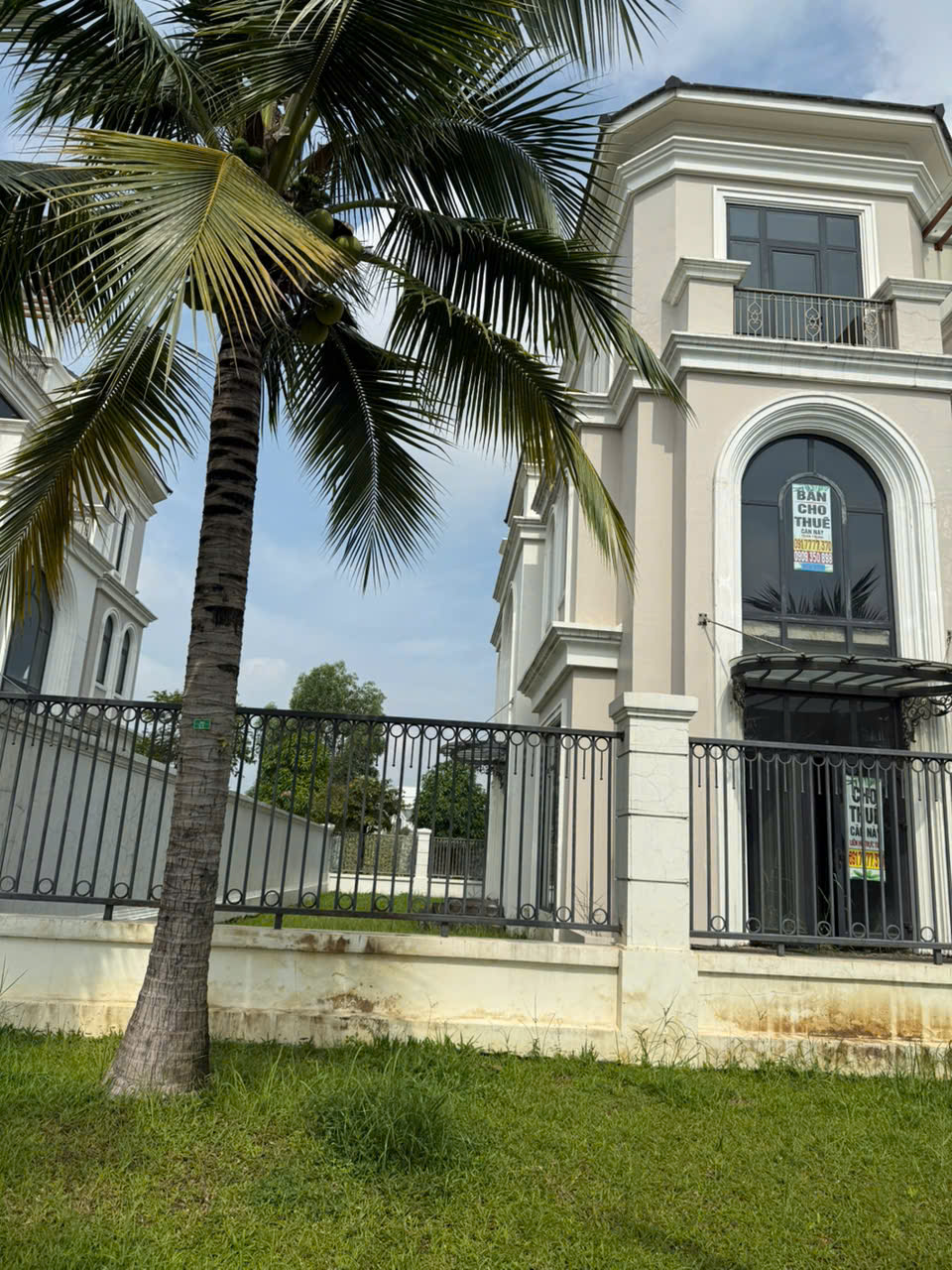 BÁN BIỆT THỰ SONG LẬP THE MANHATTAN – VINHOMES GRAND PARK Nhà thô – Diện tích lớn 413m² – Giá tốt hiếm có