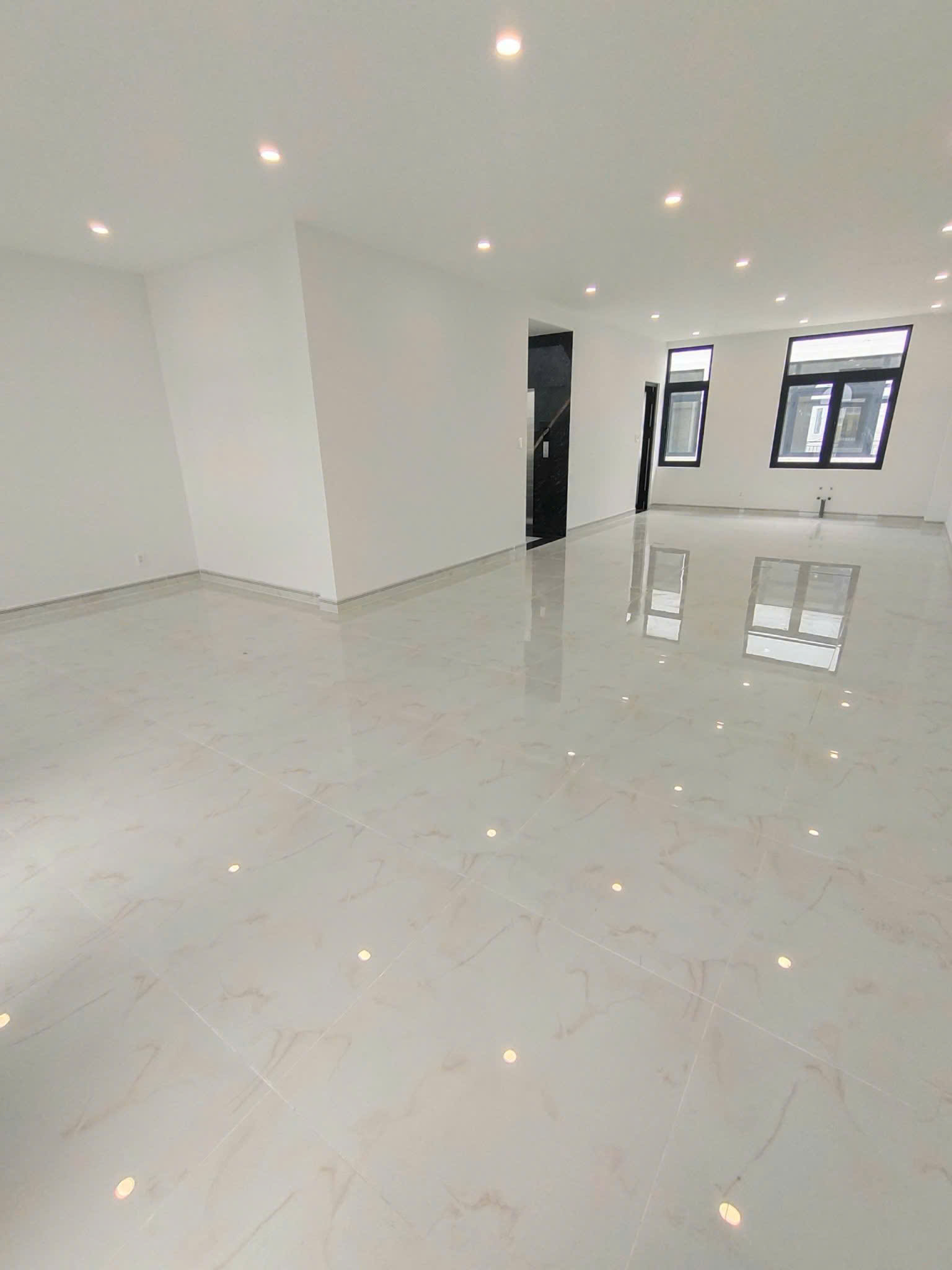 ÁN NHÀ PHỐ THE MANHATTAN – VINHOMES GRAND PARK - Hoàn thiện cơ bản | Có thang máy | Giá tốt 33 TỶ