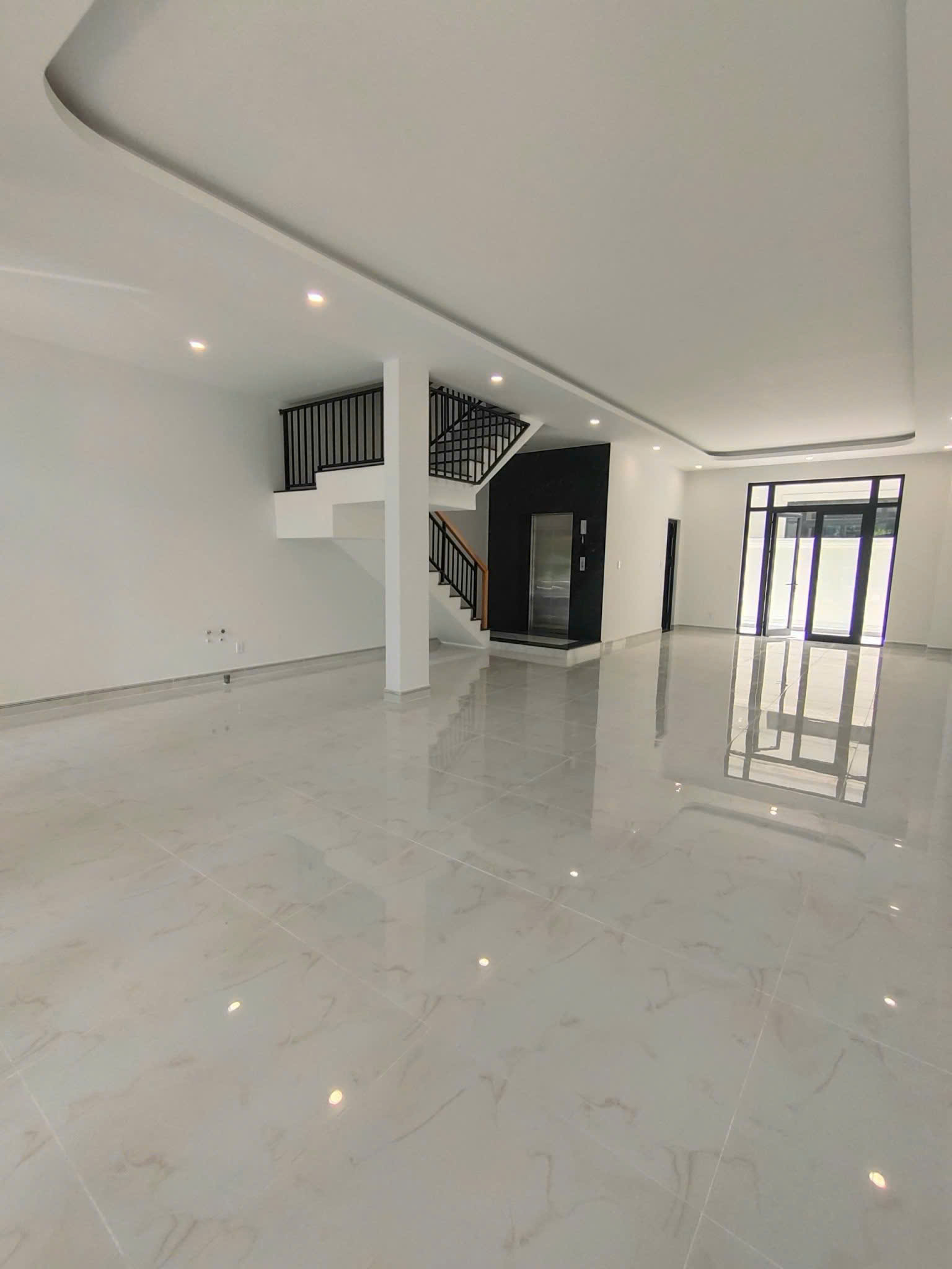 ÁN NHÀ PHỐ THE MANHATTAN – VINHOMES GRAND PARK - Hoàn thiện cơ bản | Có thang máy | Giá tốt 33 TỶ - ảnh 8