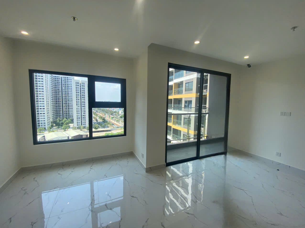 BÁN CĂN HỘ 2PN+ – TẦNG THẤP VIEW NỘI KHU | NHÀ MỚI | THE BEVERLY SOLARI – VINHOMES GRAND PARK
