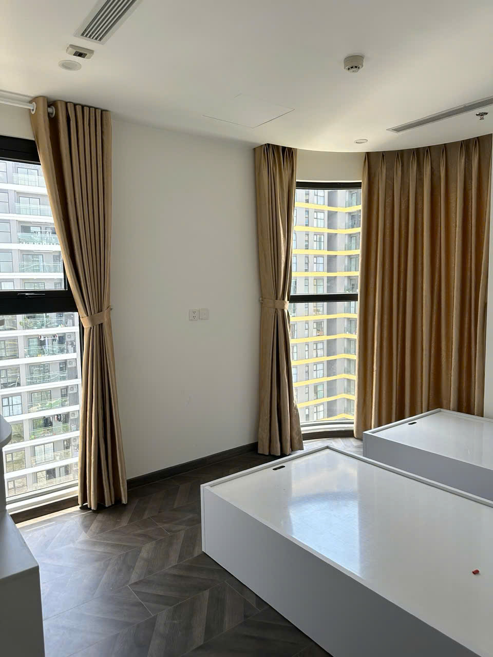 Bán căn hộ Vinhomes Grand Park 2PN 2WC – The Beverly – Nội thất cơ bản – View hồ bơi tầng cao - ảnh 6