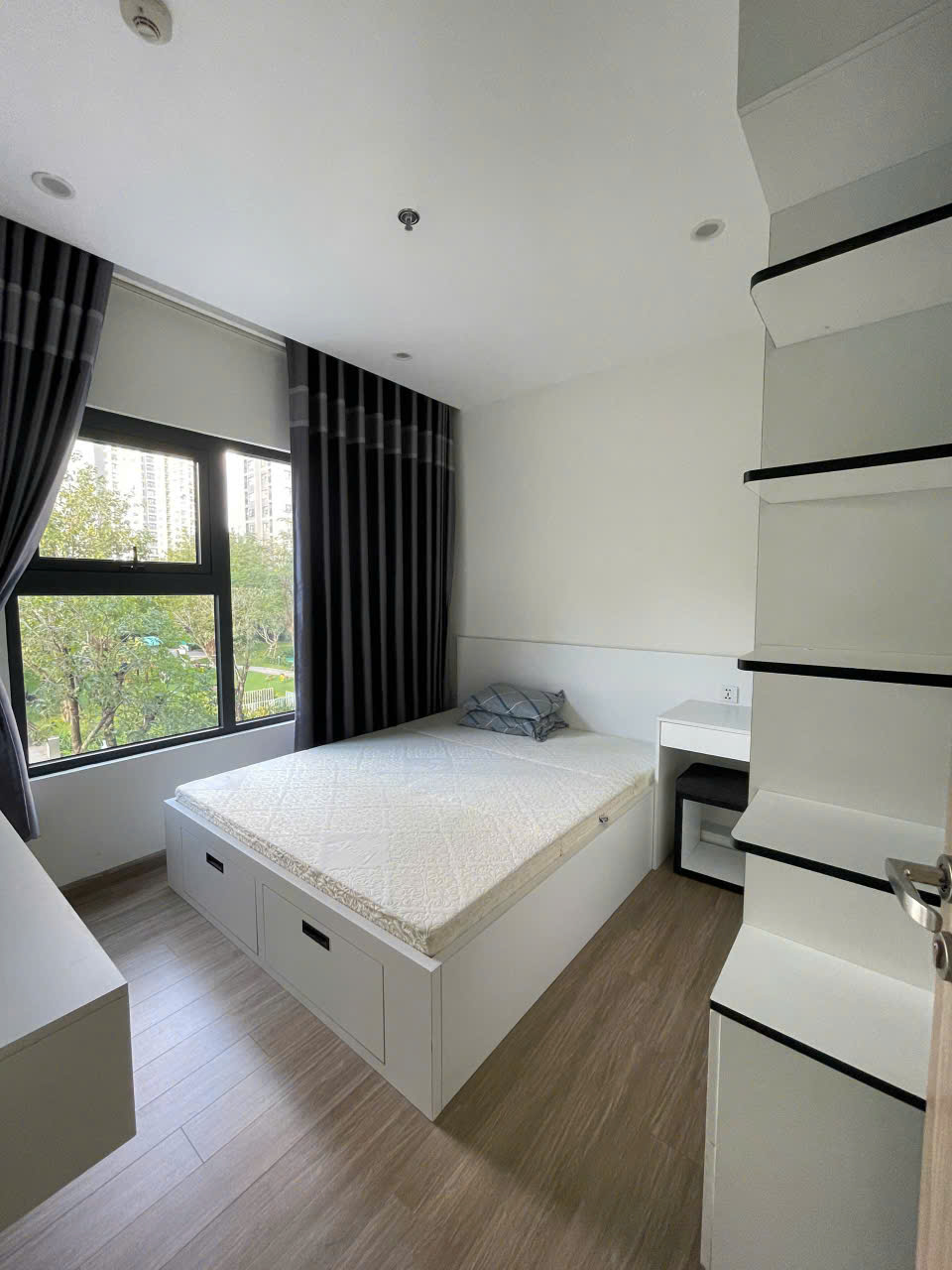 Cho Thuê Căn Hộ 2PN+ The Rainbow Vinhomes Grand Park - Full Nội Thất Cao Cấp , View Vườn - ảnh 5