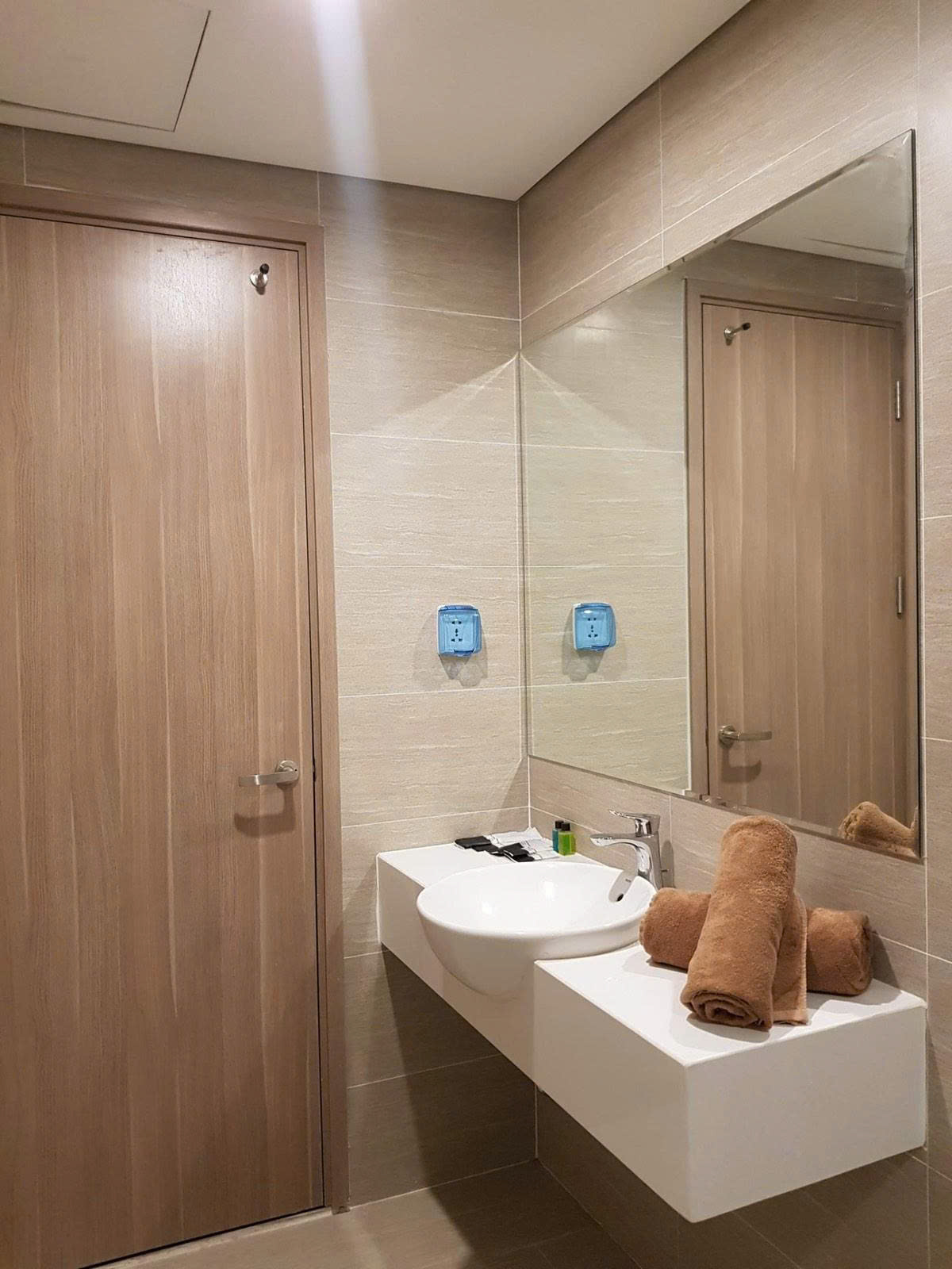 Bán căn hộ 3PN Full Nội Thất Cao Cấp – The Rainbow Vinhomes Grand Park – Giá chỉ 4 Tỷ