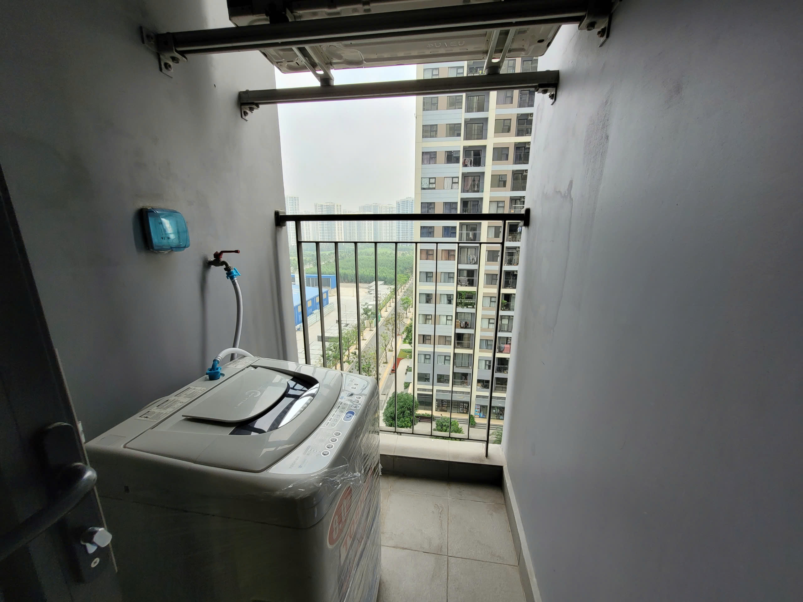 Bán Căn Hộ 2PN+ The Rainbow Vinhomes Grand Park - View Ngoại Khu Thoáng Mát, Full Nội Thất - Giá 3.5 Tỷ