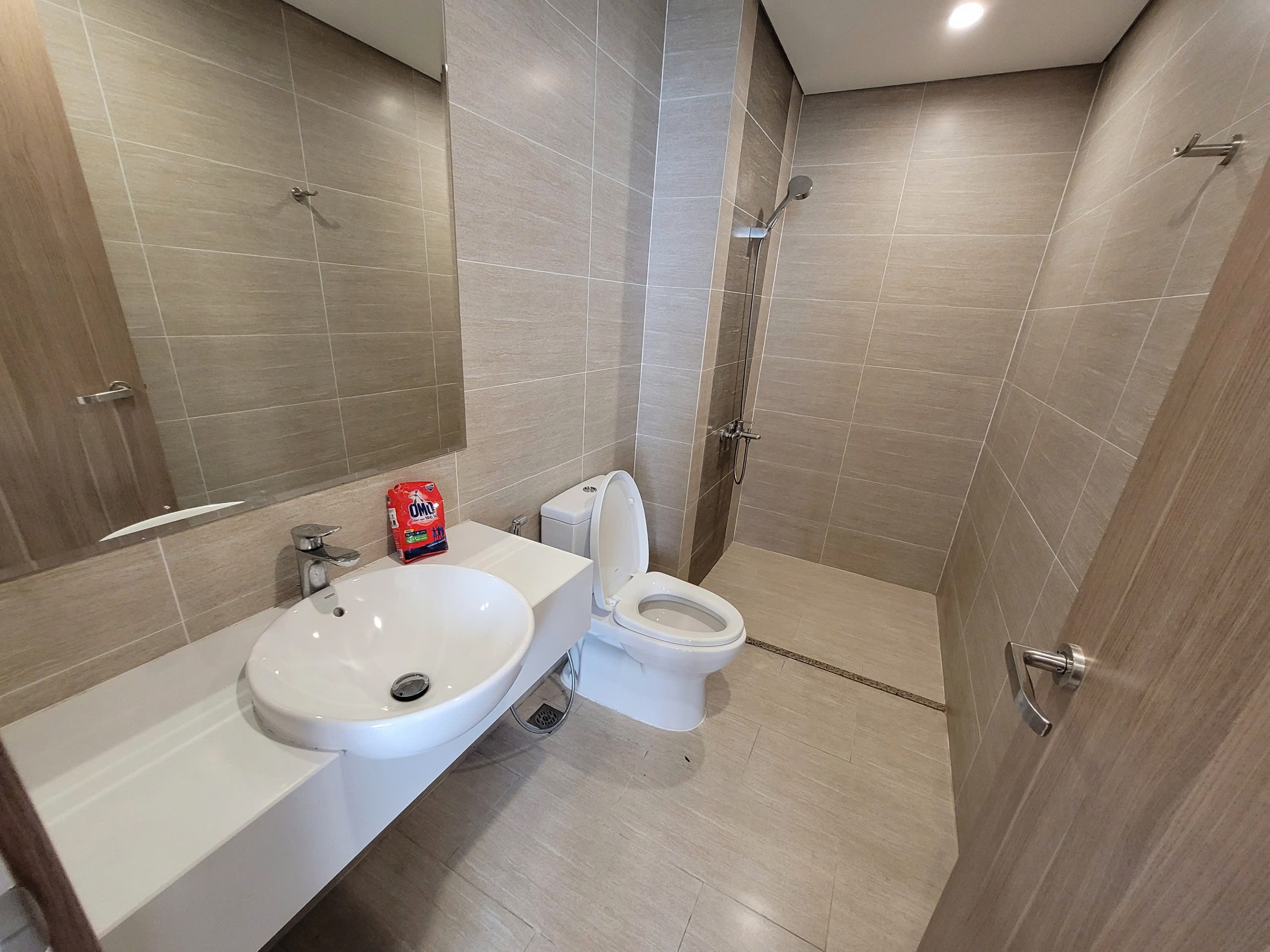 Bán Căn Hộ 2PN+ The Rainbow Vinhomes Grand Park - View Ngoại Khu Thoáng Mát, Full Nội Thất - Giá 3.5 Tỷ