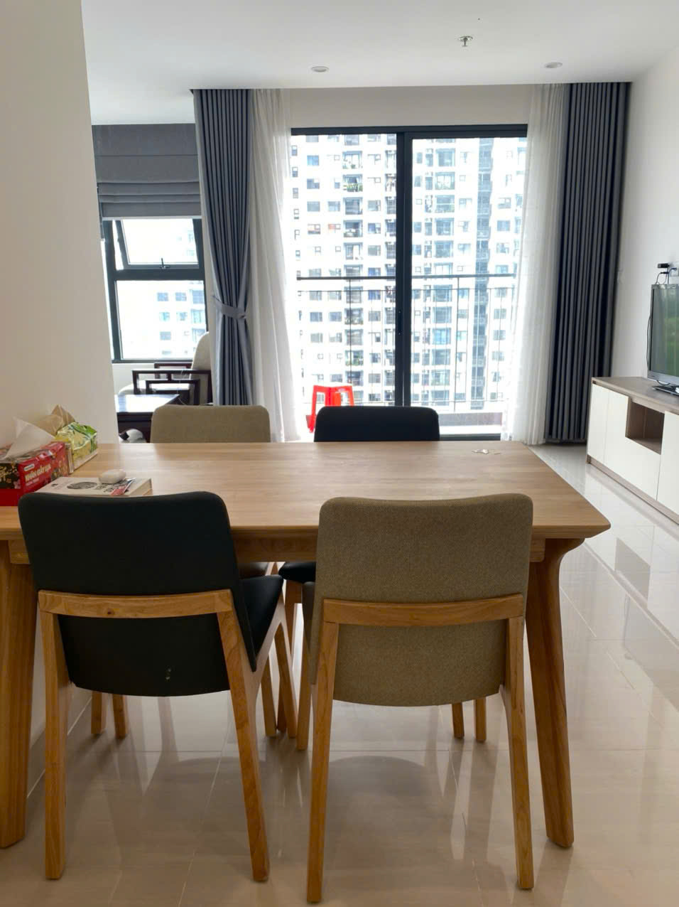 Bán căn hộ Vinhomes Grand Park 2PN+ – The Rainbow – Full nội thất – View hồ bơi nội khu – 3,7 tỷ