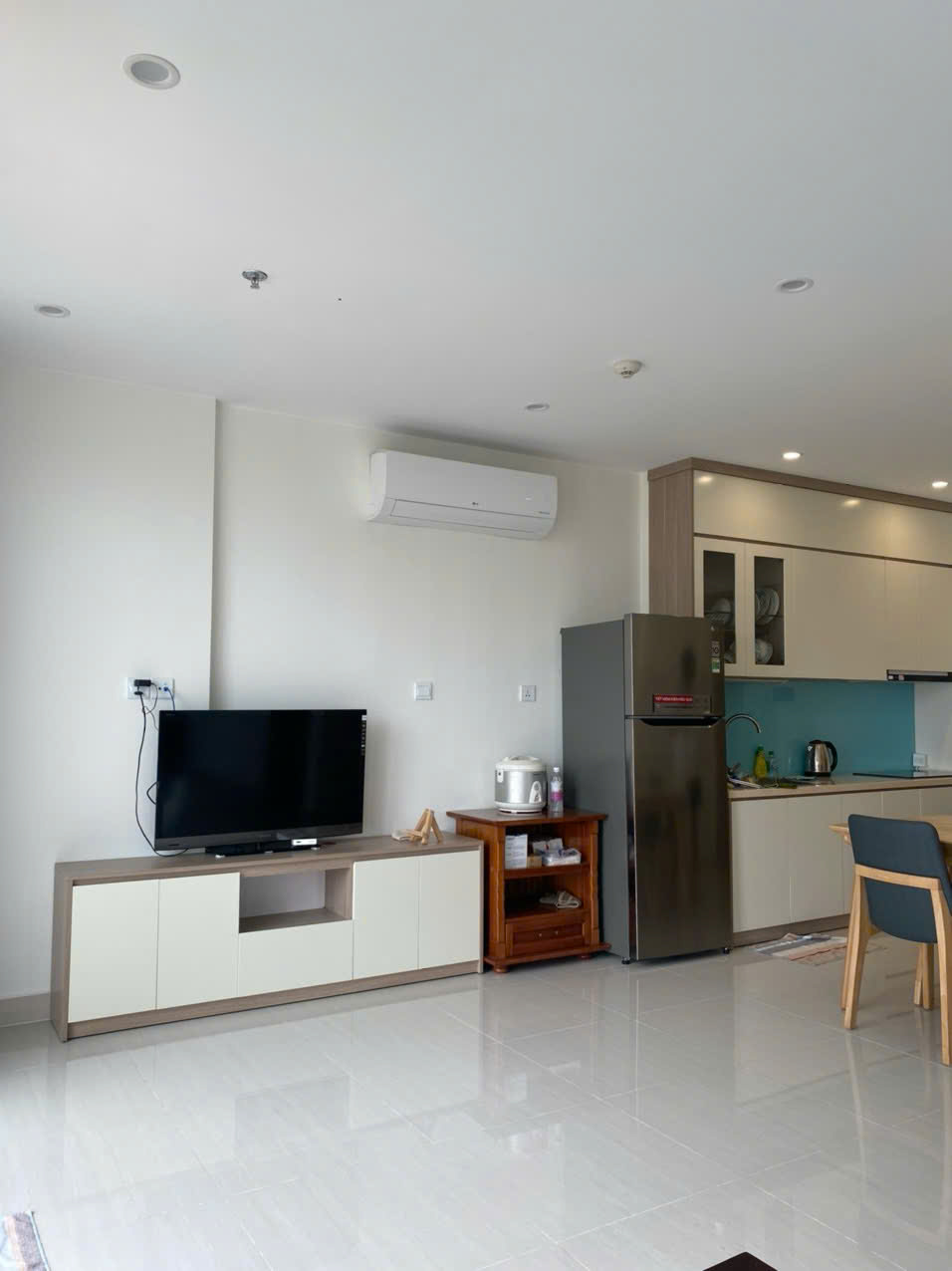 Bán căn hộ Vinhomes Grand Park 2PN+ – The Rainbow – Full nội thất – View hồ bơi nội khu – 3,7 tỷ