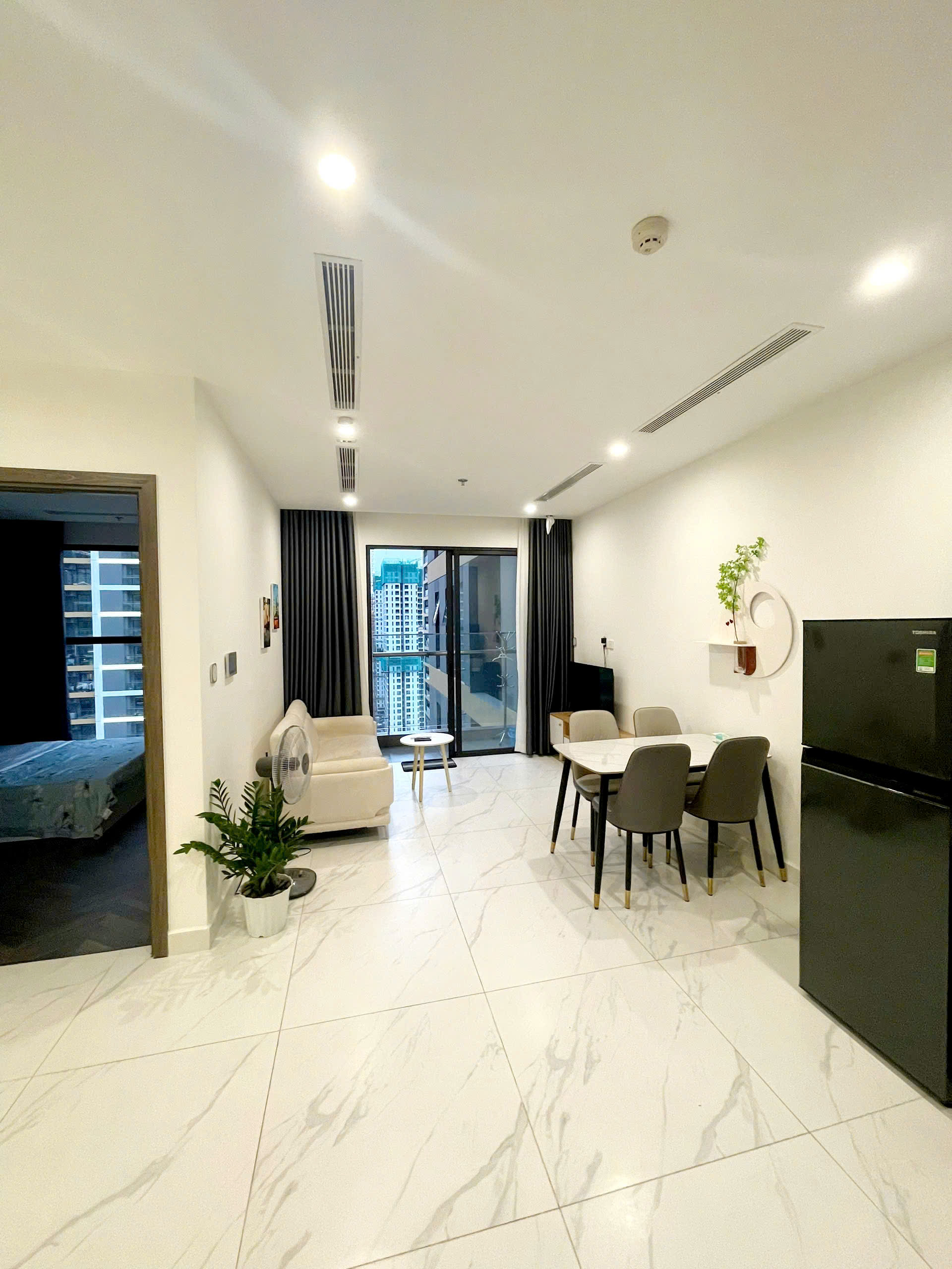 Bán căn hộ 1PN+ The Beverly Vinhomes Grand Park – View nội khu hồ bơi, full nội thất cao cấp