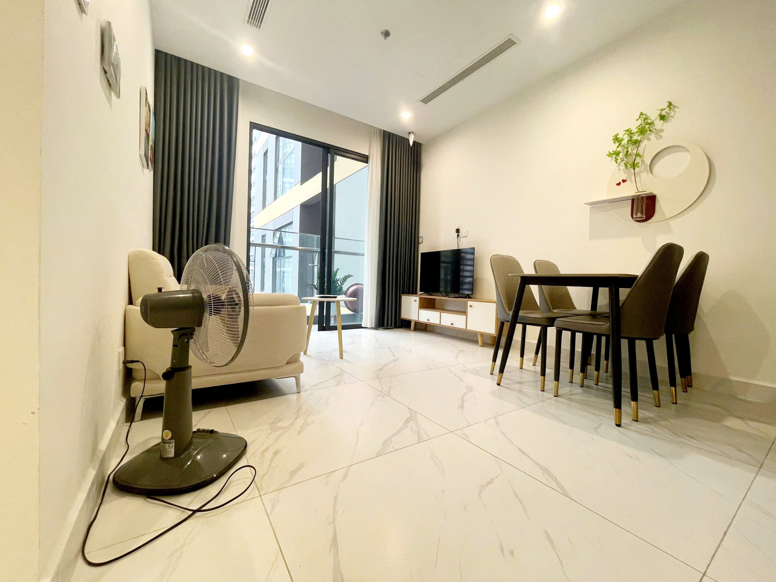 Bán căn hộ 1PN+ The Beverly Vinhomes Grand Park – View nội khu hồ bơi, full nội thất cao cấp