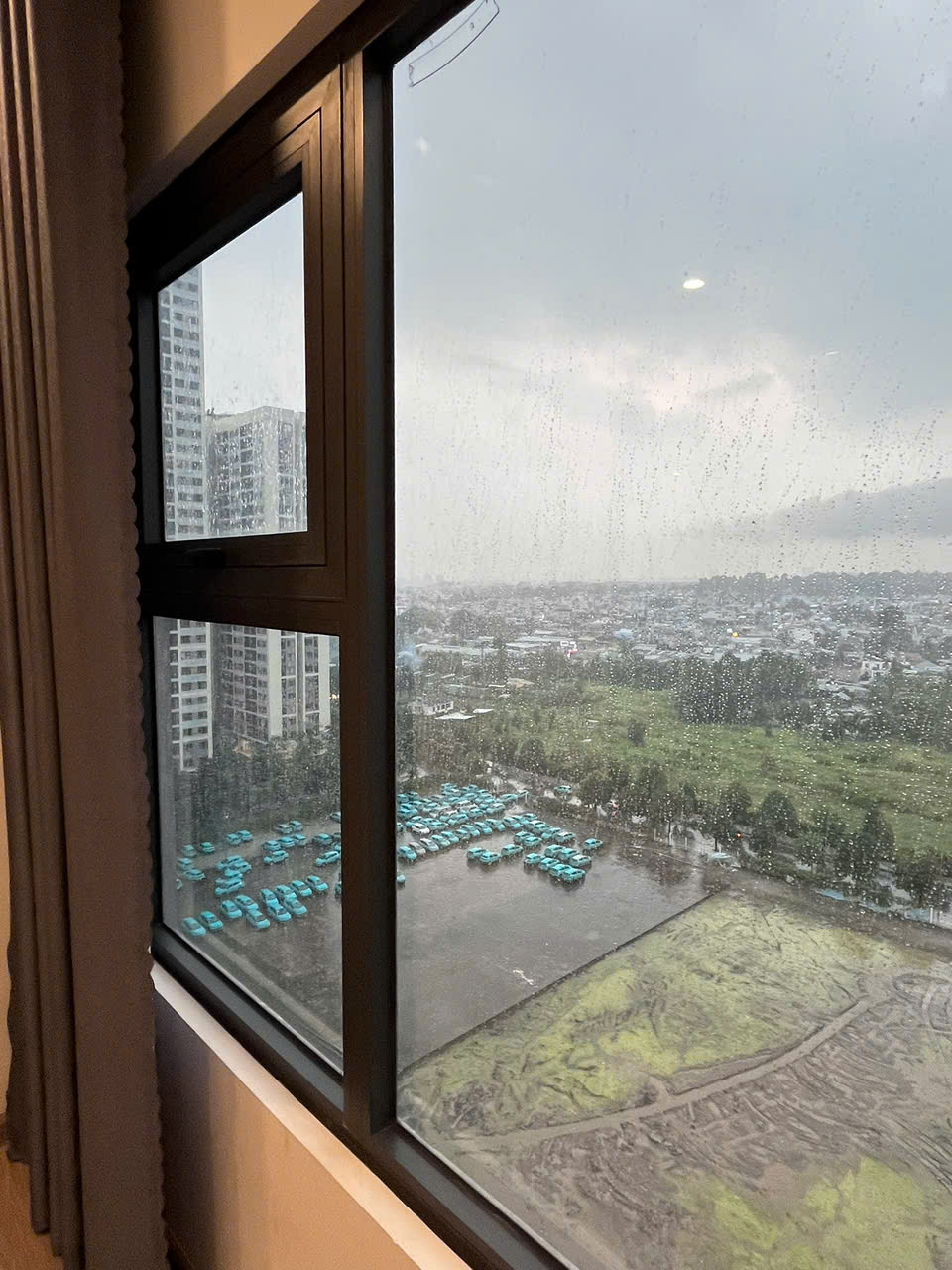 Bán & Cho Thuê Căn Hộ 2PN+ The Rainbow - View Ngoại Khu Không Chắn - Nội thất cơ bản - Giá tốt