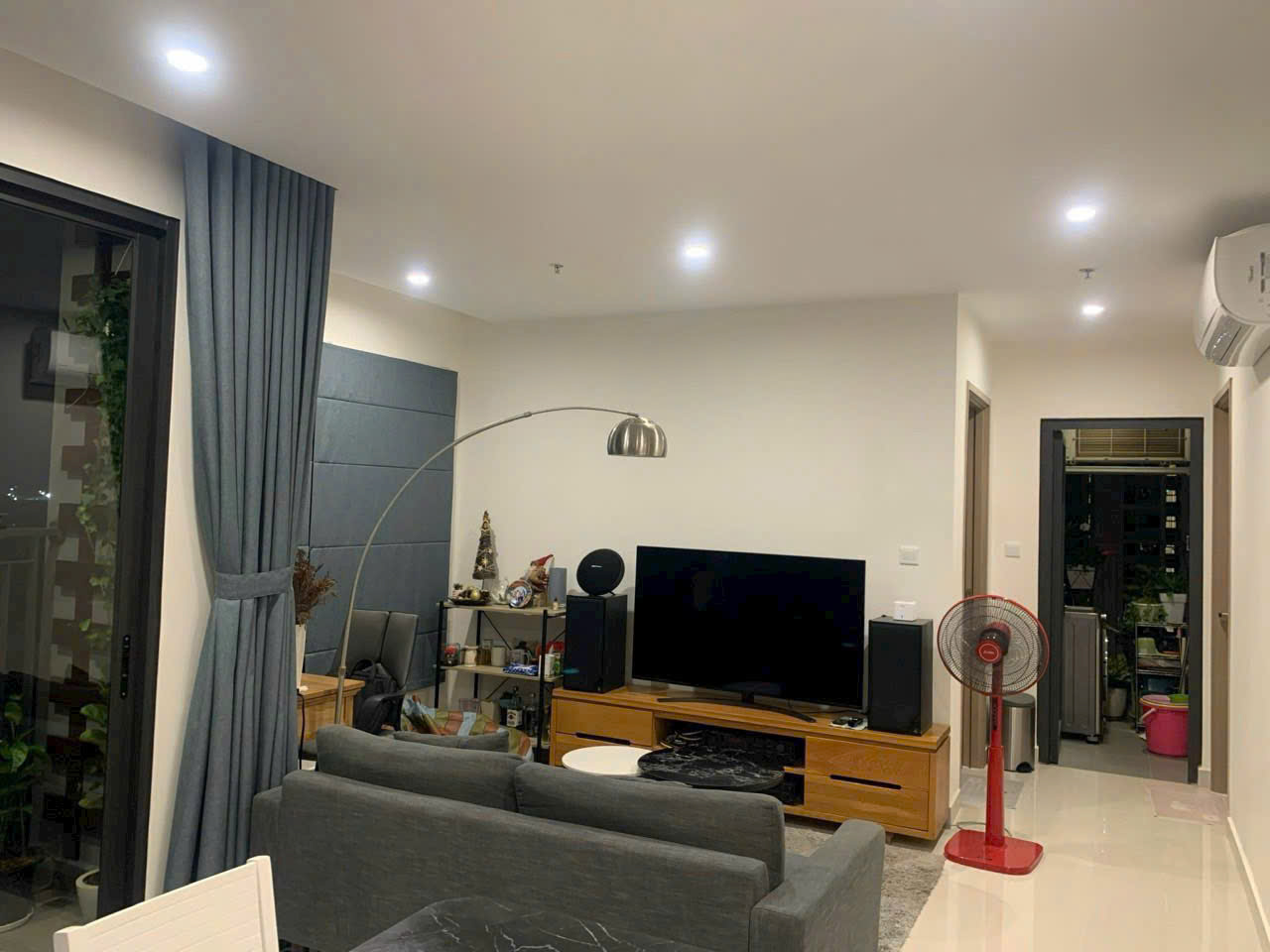 Cho thuê căn hộ Vinhomes Grand Park 2PN+ – The Rainbow – Full nội thất – View tầng cao thoáng đẹp – Giá 9 triệu/tháng - ảnh 2