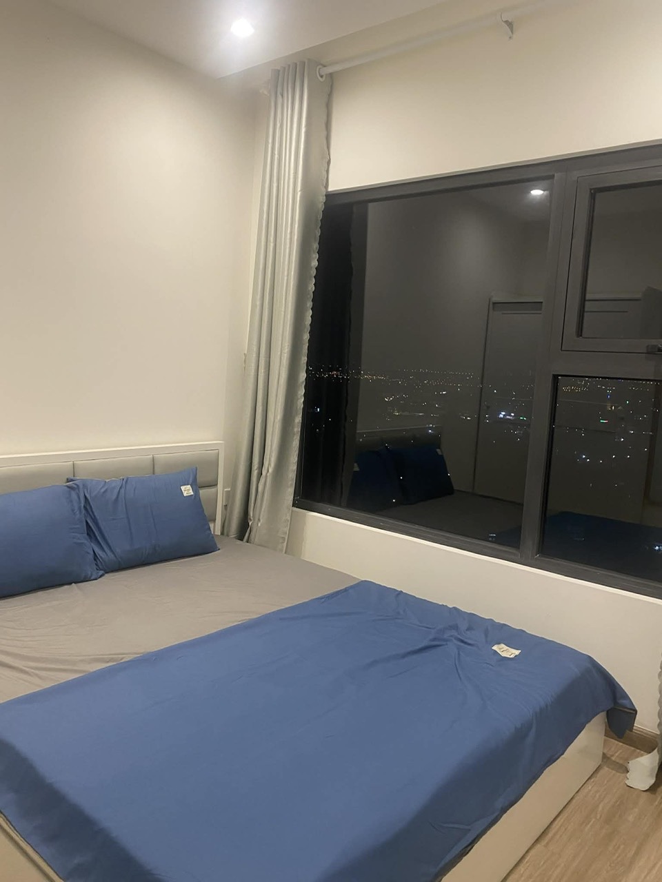 Cho Thuê Căn Hộ 2PN+ The Origami – Vinhomes Grand Park Tầng Cao | View Nội Khu Hồ Bơi | Thoáng Mát | Full Nội Thất Cao Cấp