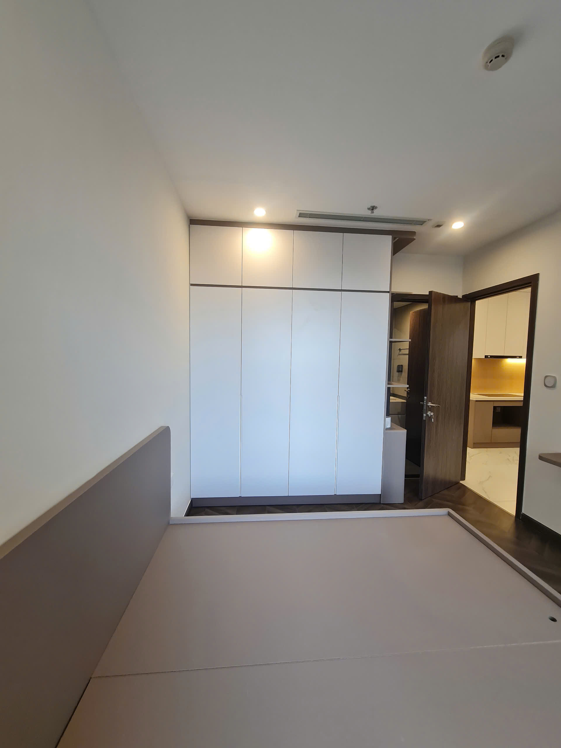 Cho thuê căn hộ 2PN 2WC The Beverly Vinhomes Grand Park – View nội khu, tầng thấp, full nội thất gỗ