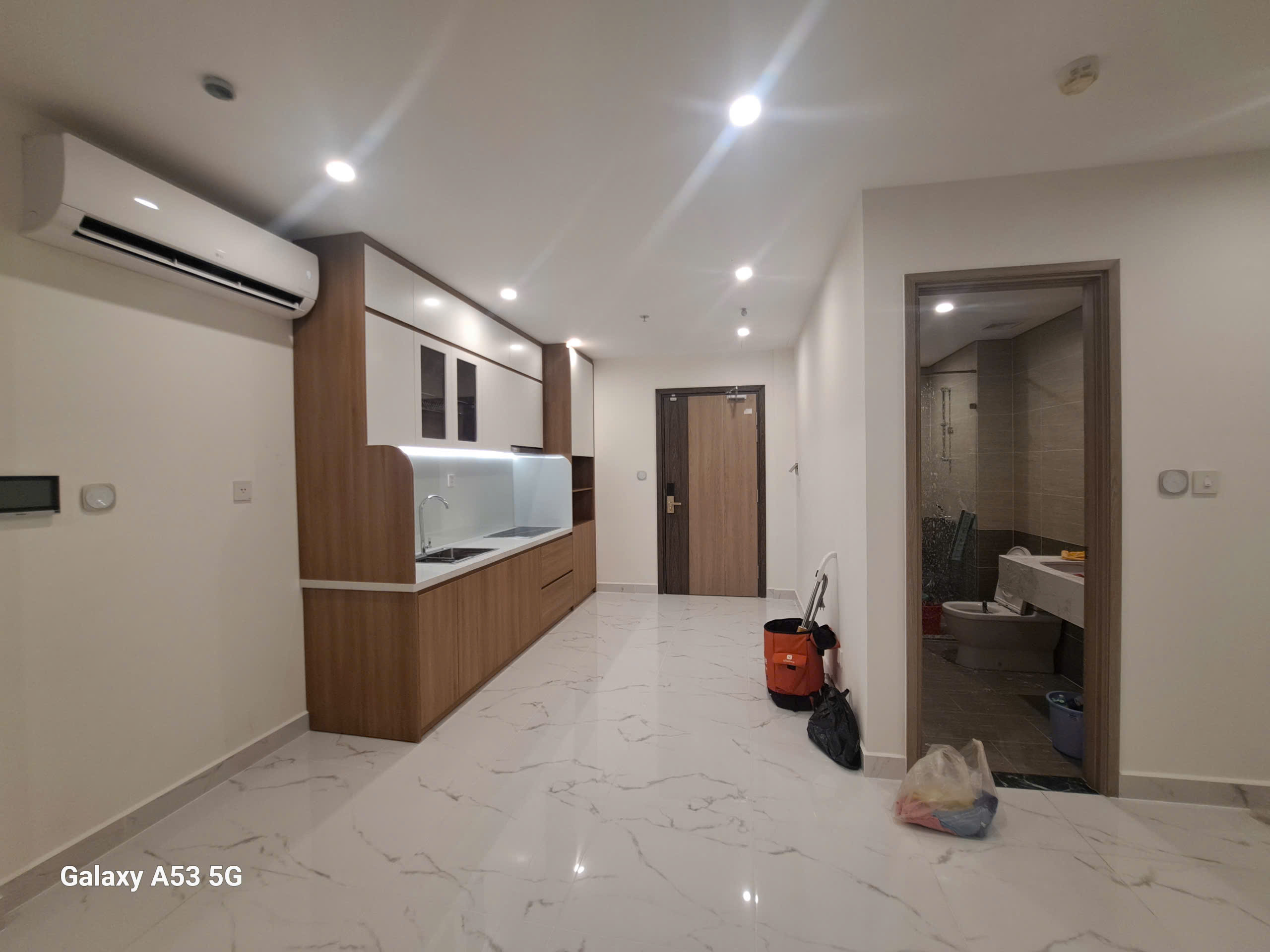 Siêu phẩm 2PN+ Tòa GH1 Glory Heights - Vị trí VIP kế cận Vincom - Nội thất Bếp Rèm. - ảnh 2