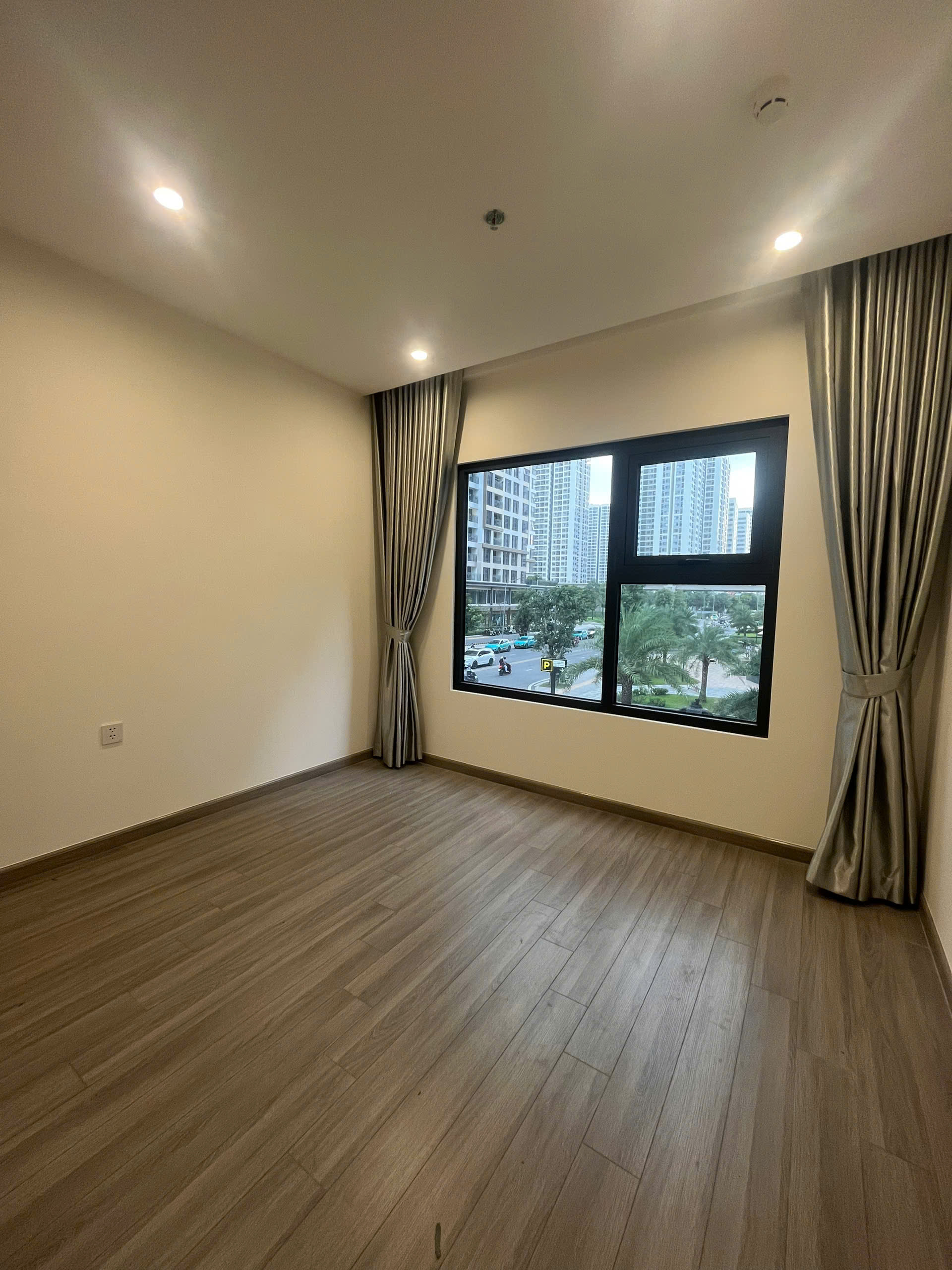 Siêu phẩm 2PN+ Tòa GH1 Glory Heights - Vị trí VIP kế cận Vincom - Nội thất Bếp Rèm. - ảnh 7