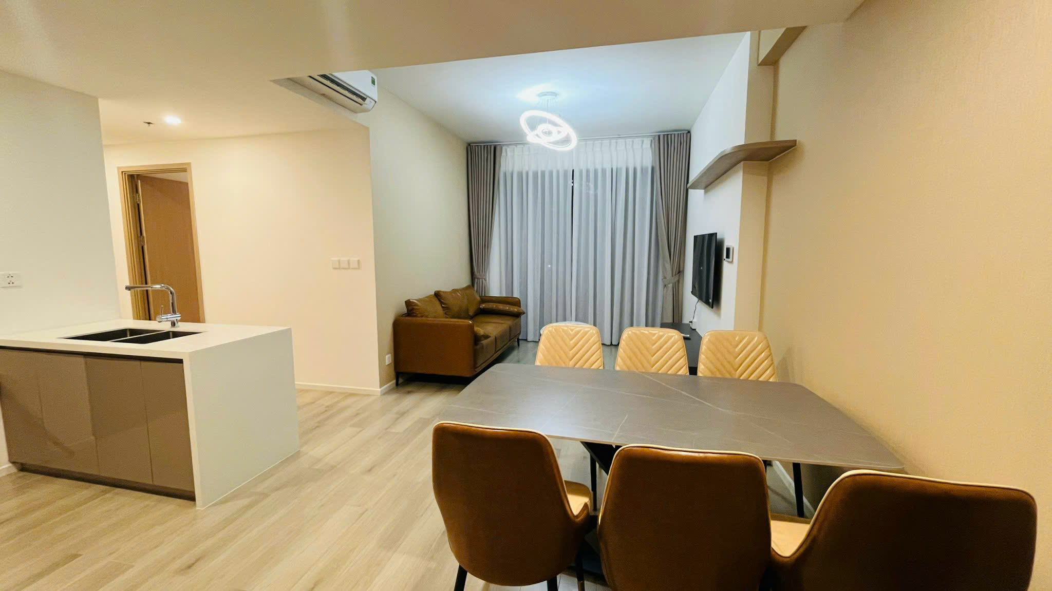 Bán căn Masteri Centre Point | 2PN 2WC | Full nội thất cao cấp | Hướng Đông Bắc | Giá 5.50 Tỷ. - ảnh 9