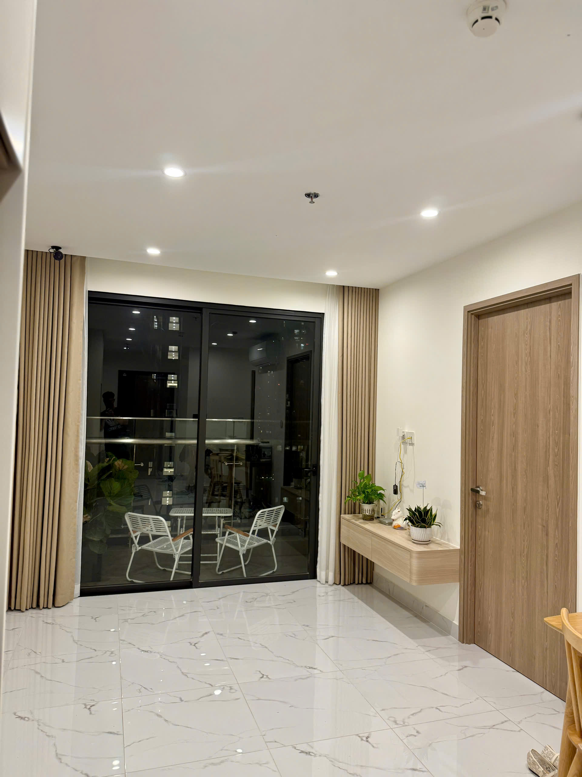 Chuyển nhượng căn hộ GH5 Vinhomes Grand Park | 2PN-2WC | Xách vali vào ở ngay | Giá 4.0 Tỷ. - ảnh 2