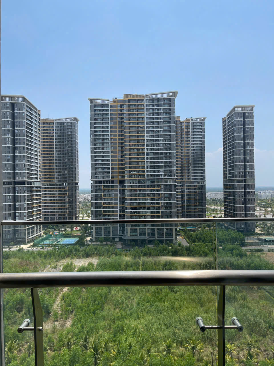 BÁN CĂN HỘ 2PN 2WC VINHOMES GRAND PARK – SỔ SẴN, GIÁ 3.55 TỶ, HƯỚNG ĐÔNG NAM