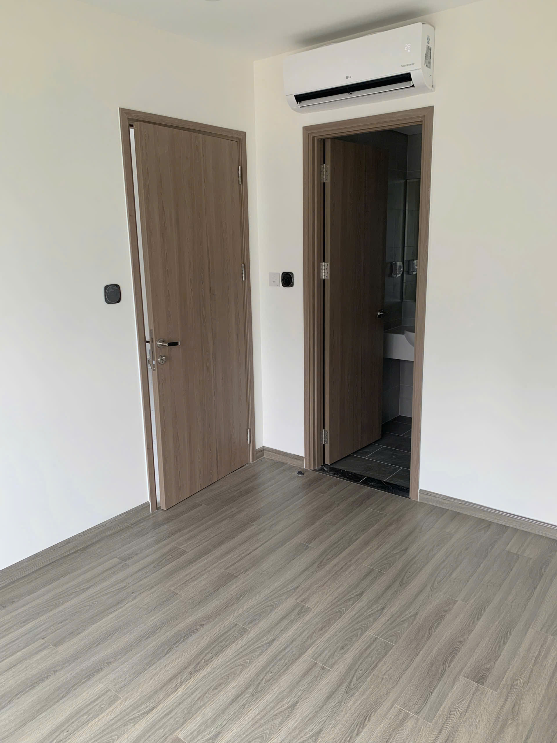 BÁN CĂN HỘ 2PN 2WC VINHOMES GRAND PARK – SỔ SẴN, GIÁ 3.55 TỶ, HƯỚNG ĐÔNG NAM