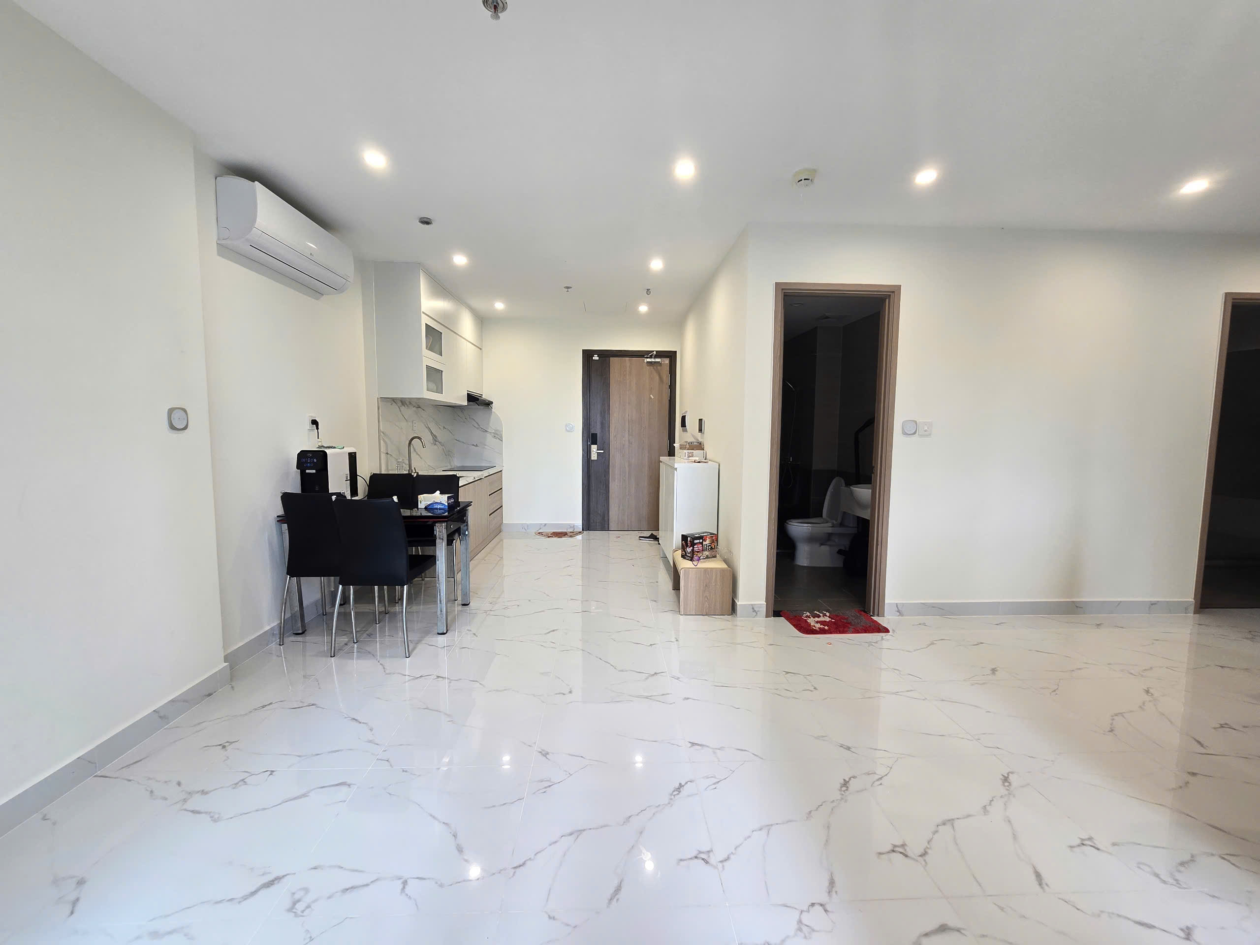 Căn hộ 2PN+ tại phân khu The Beverly Solari, Vinhomes Grand Park| Bếp, rèm. - ảnh 5