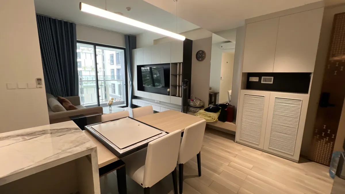 (LUMIERE BOULEVARD) BÁN 2PN2WC GÓC 73.9M2 - VIEW HỒ BƠI FULL NỘI THẤT SANG - GIÁ 4,85 TỶ ALL IN - ảnh 2