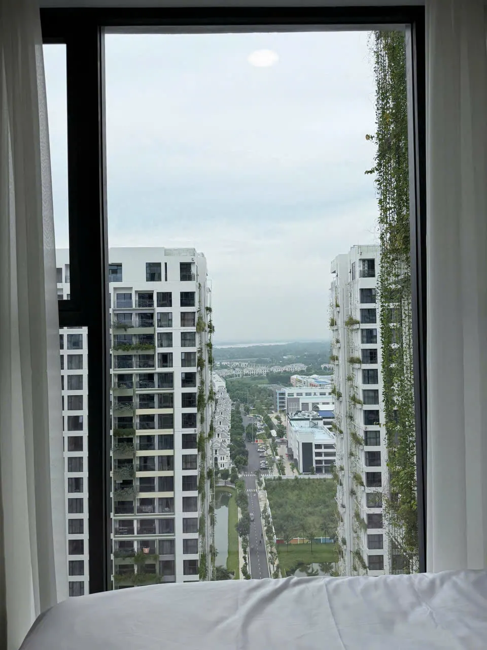 ???? CHO THUÊ CĂN HỘ 2 PHÒNG NGỦ LUMIÈRE BOULEVARD – CHỈ 13 TRIỆU/THÁNG - LH: 0932.079.920