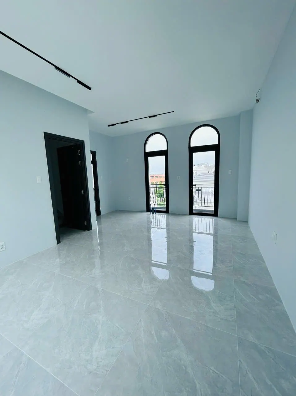 CHO THUÊ - Nhà phố 84m2 5 tầng Vinhomes Q9 - giá 35tr/tháng, có thang máy có máy lạnh âm trần - ảnh 8