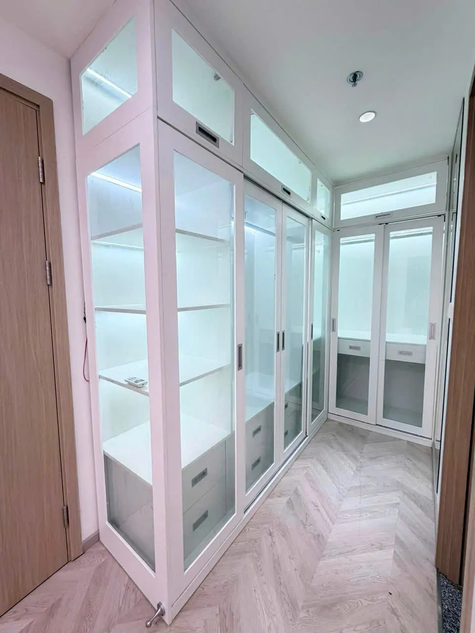 CHO THUÊ CĂN HỘ MASTERI CENTRE POINT 3PN2WC - VINHOMES GRAND PARK QUẬN 9
