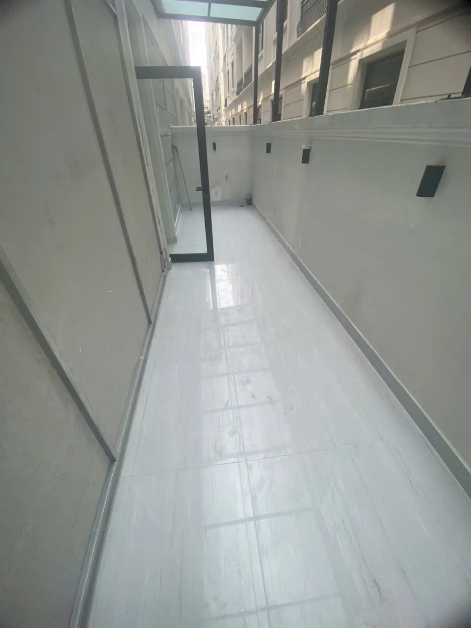 CHO THUÊ NHÀ PHỐ 96M2 CÓ THANG MÁY CÓ MÁY LẠNH TẠI VINHOMES GRAND PARK- GIÁ 32TR/THÁNG - ảnh 2