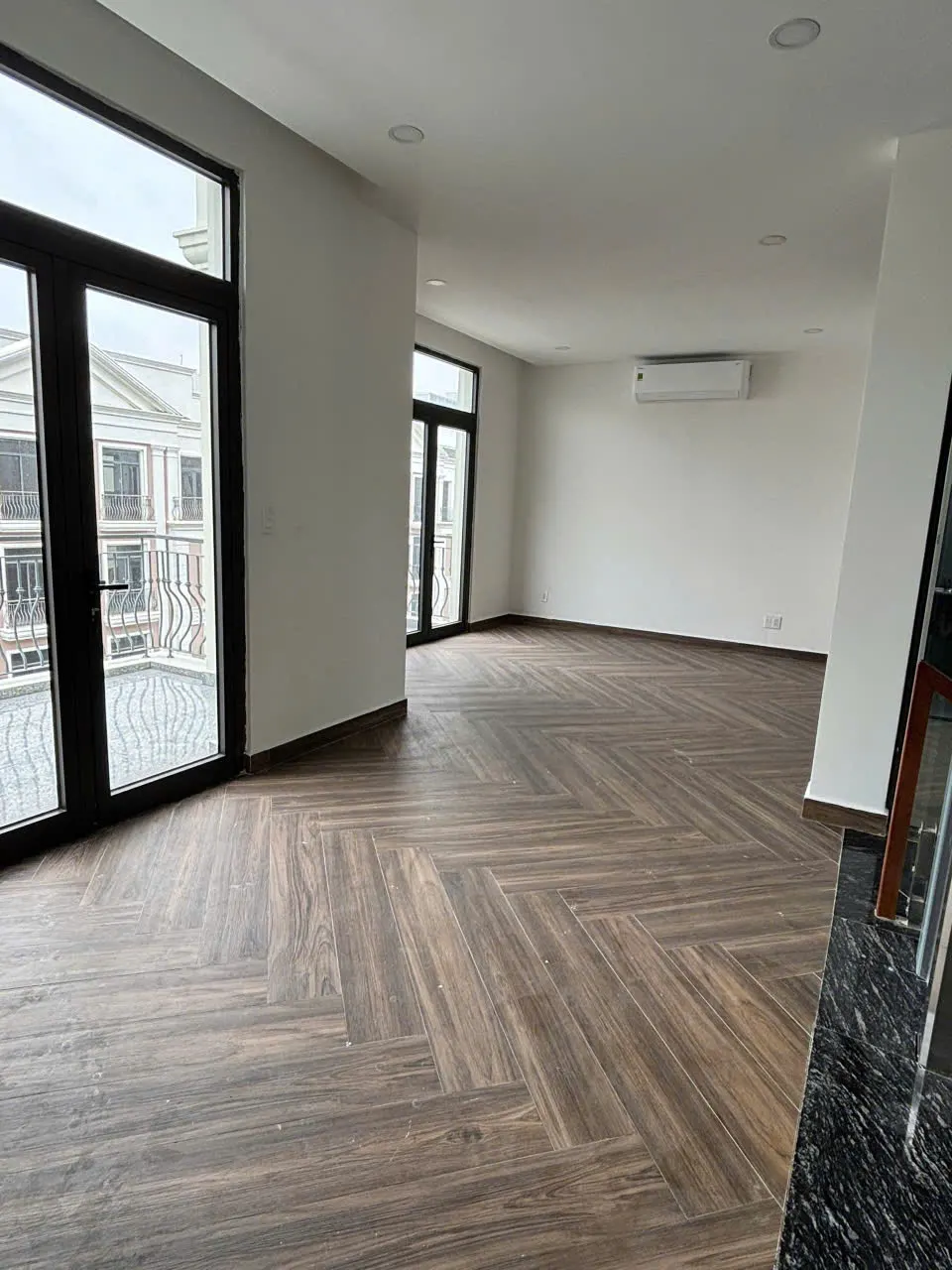 Cho thuê tầng văn phòng 144m2 Vinhomes Grand Park - Trống - Giá từ 9tr/tháng - ảnh 5