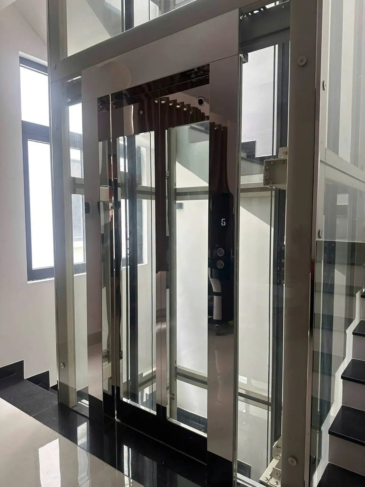 Cho thuê tầng văn phòng Vinhomes Grand Park - Trống - Giá 7tr/tháng