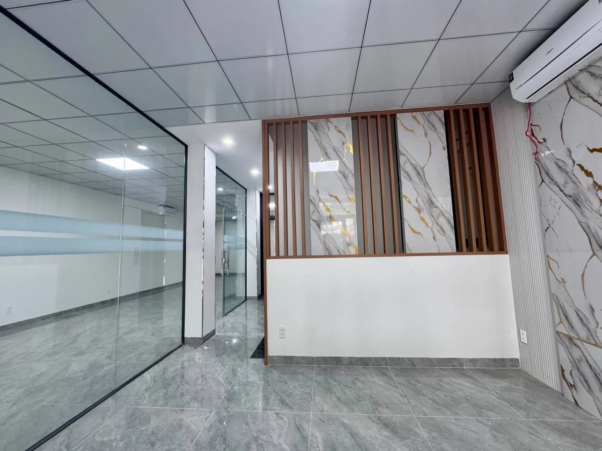 CHO THUÊ NHÀ PHỐ 144M2 đầy đủ thang máy, máy lạnh, lối đi riêng, ngăn phòng tại Vinhomes grand Park - ảnh 4