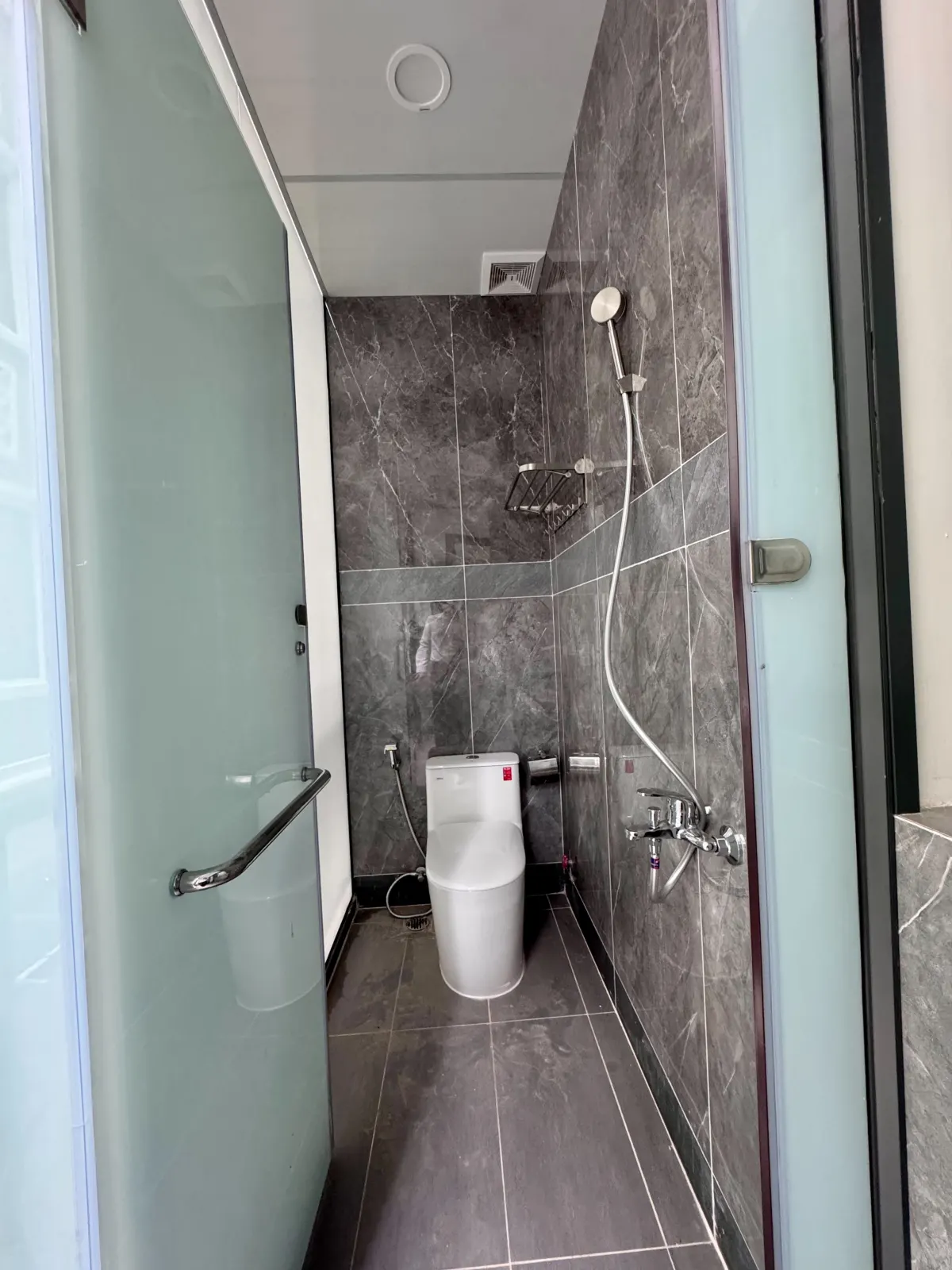 CHO THUÊ NHÀ PHỐ 144M2 đầy đủ thang máy, máy lạnh, lối đi riêng, ngăn phòng tại Vinhomes grand Park - ảnh 8