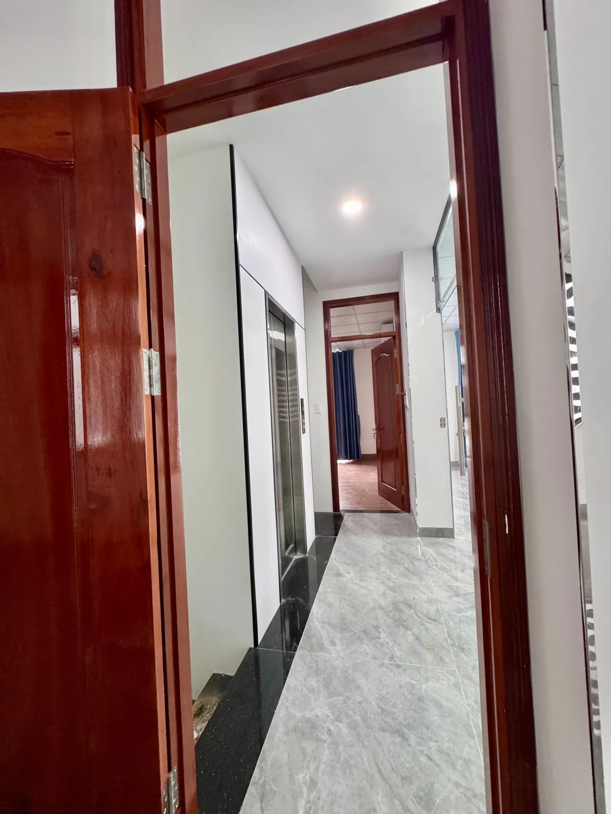 CHO THUÊ NHÀ PHỐ 144M2 đầy đủ thang máy, máy lạnh, lối đi riêng, ngăn phòng tại Vinhomes grand Park - ảnh 11