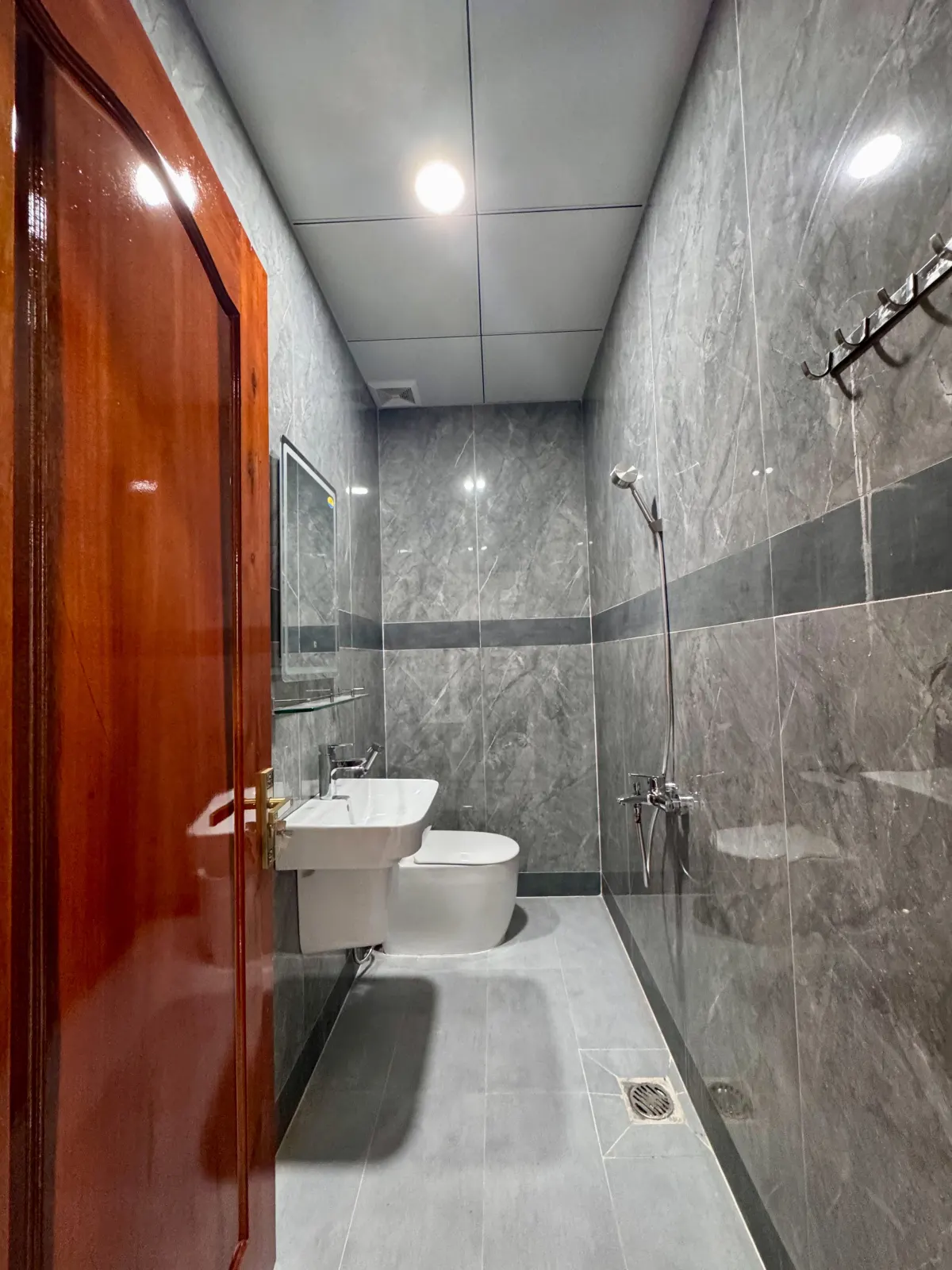 CHO THUÊ NHÀ PHỐ 144M2 đầy đủ thang máy, máy lạnh, lối đi riêng, ngăn phòng tại Vinhomes grand Park - ảnh 16