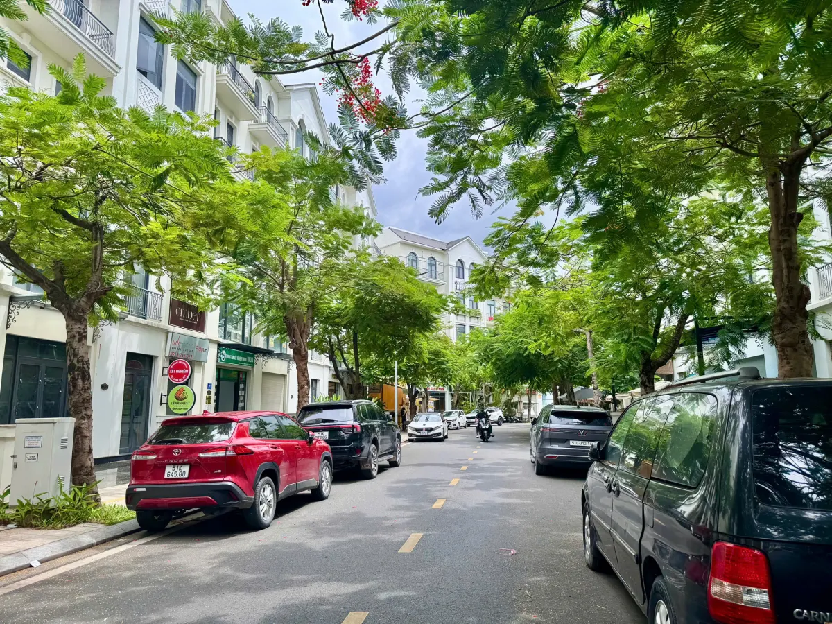 HOT! BÁN NHÀ PHỐ VINHOMES GRAND PARK - 126M² - HƯỚNG ĐÔNG NAM - ĐÃ CÓ SỔ - 25.5 TỶ BTP - ảnh 10