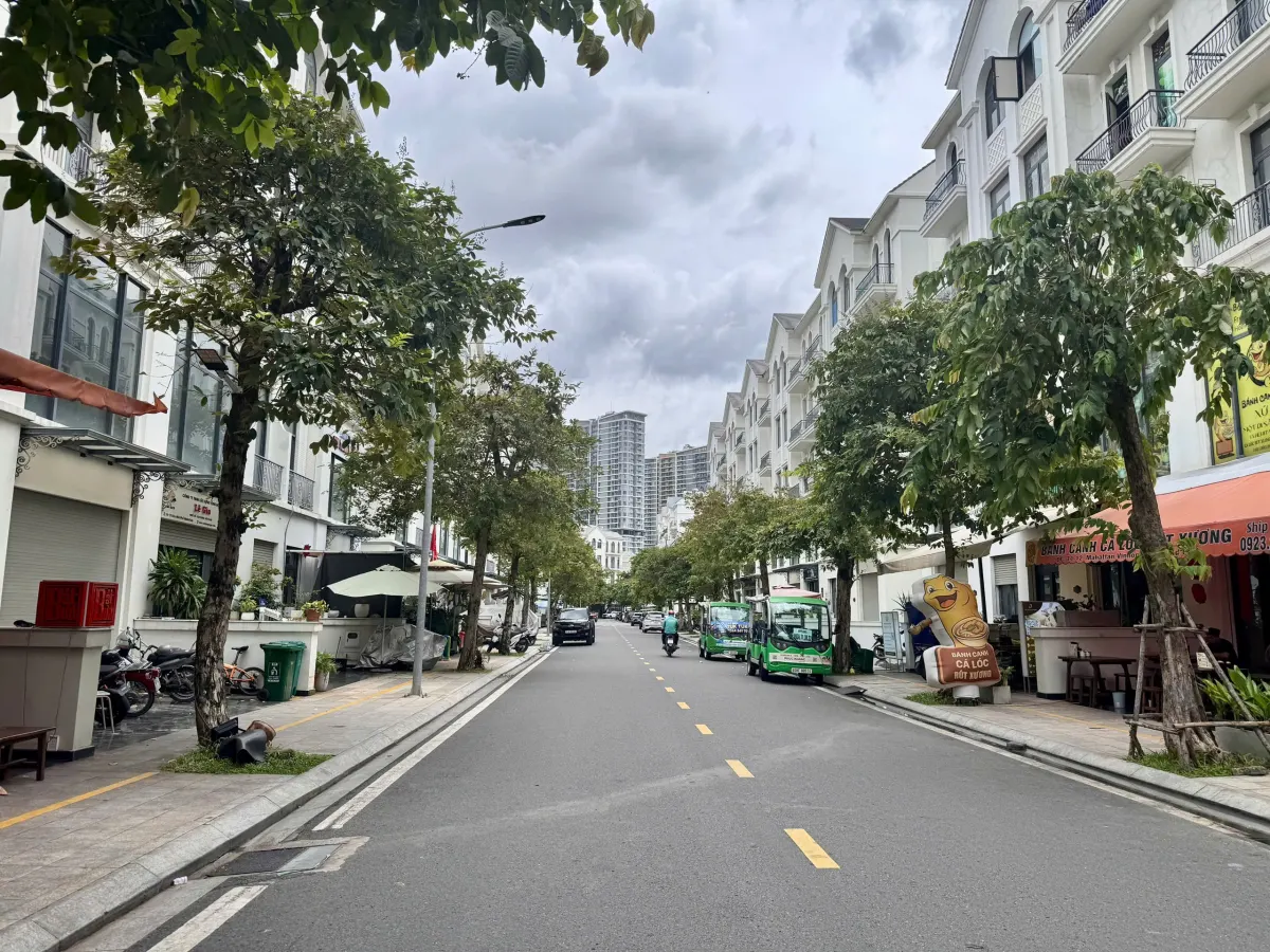 HOT! BÁN NHÀ PHỐ LIỀN KỀ THE MANHATTAN - NHÀ HOÀN THIỆN - ĐÃ CÓ SỔ - 21.2 TỶ btp - ảnh 3