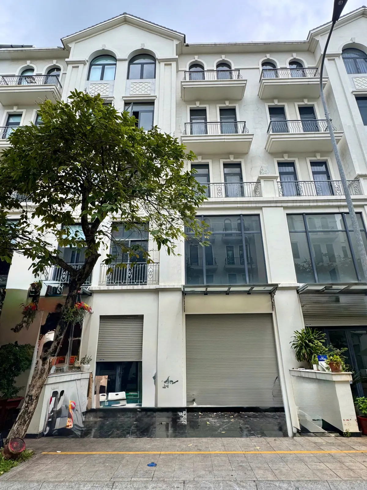 HOT! BÁN NHÀ PHỐ LIỀN KỀ THE MANHATTAN - NHÀ HOÀN THIỆN - ĐÃ CÓ SỔ - 21.2 TỶ btp - ảnh 2