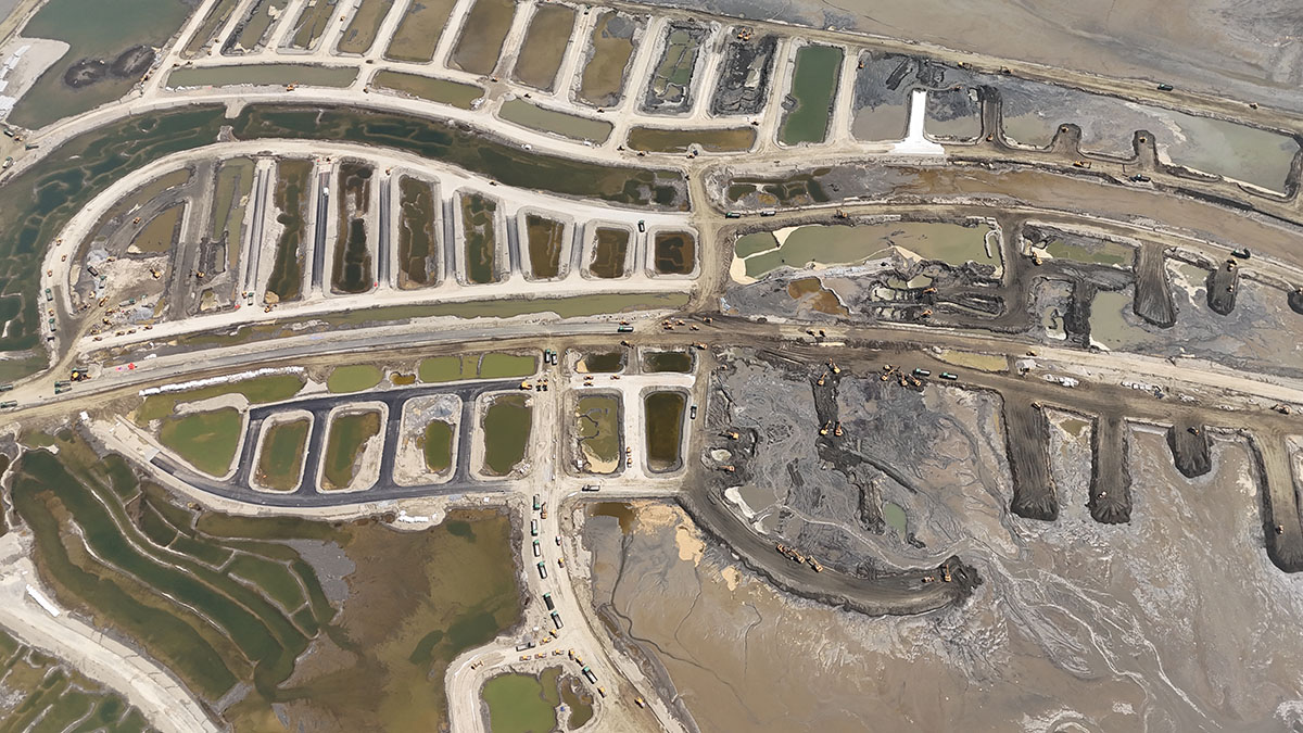 Tiến độ thi công phân khu The Green Bay Vịnh Ngọc - Vị trí khu phố kinh doanh Clarke Quay