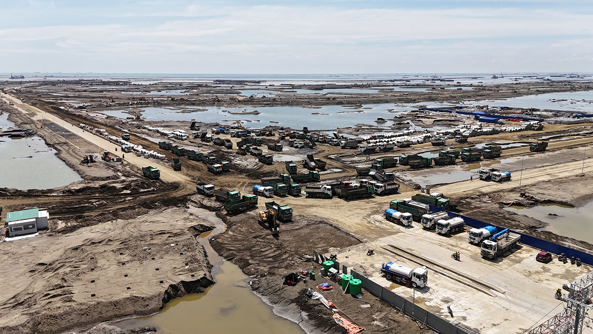 Tiến độ thi công dự án Vinhomes Green Paradise Cần Giờ - công trường tấp nập